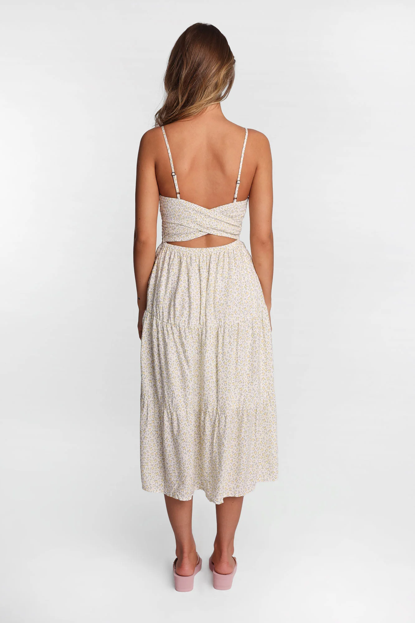 Robe maxi dos croisé à taille smockée - Image 16