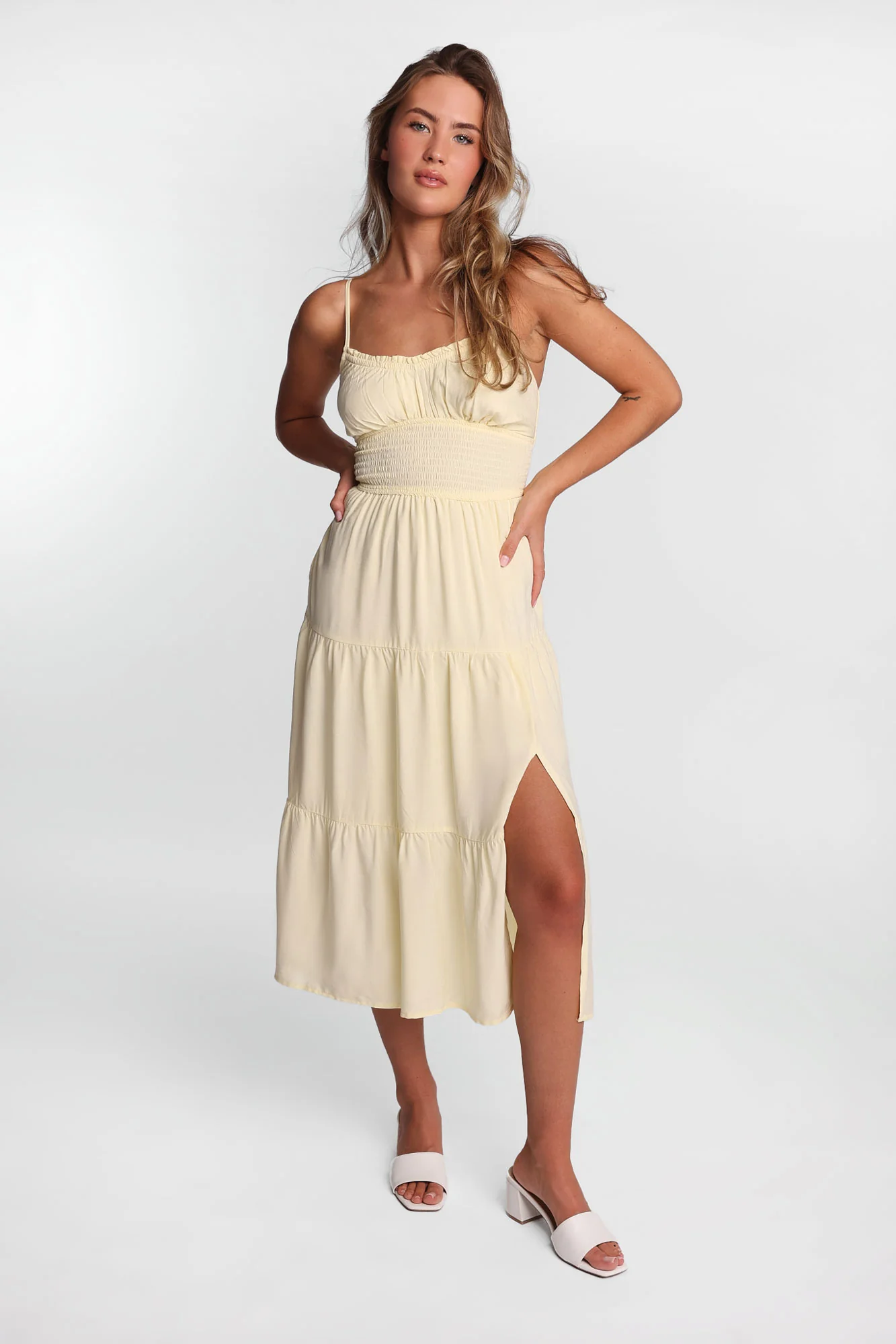 Robe maxi dos croisé à taille smockée - Image 18