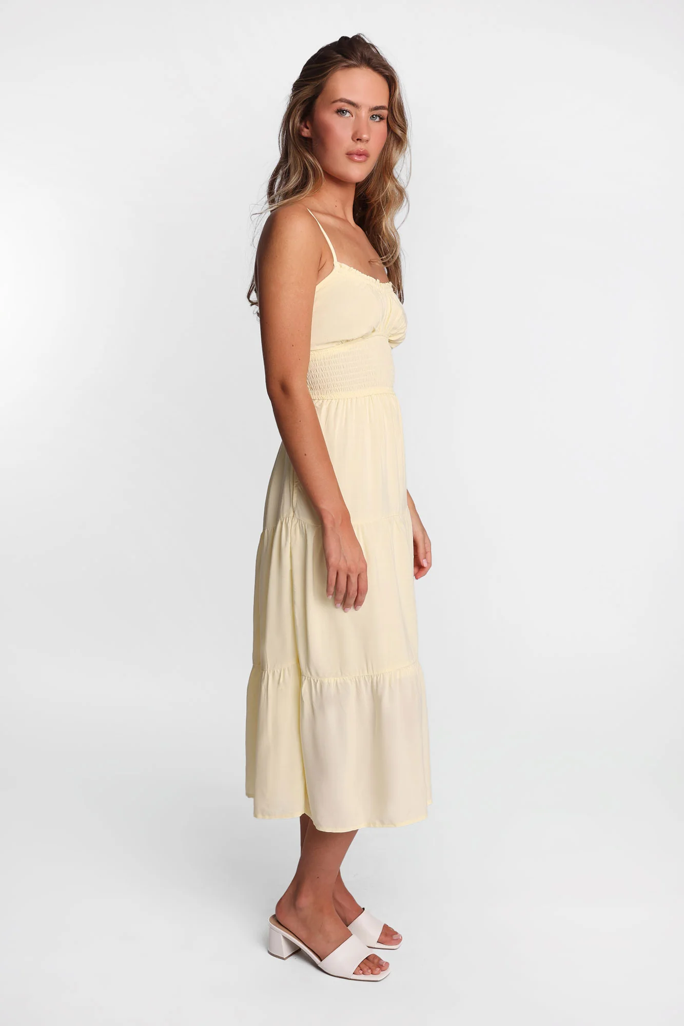 Robe maxi dos croisé à taille smockée - Image 20