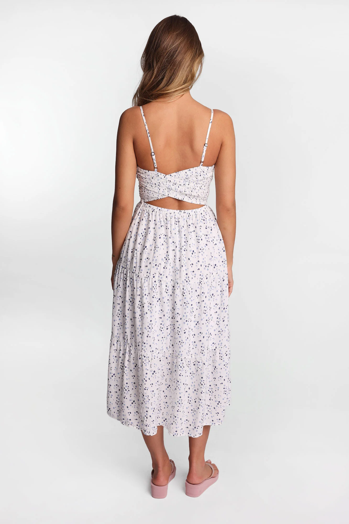 Robe maxi dos croisé à taille smockée - Image 5