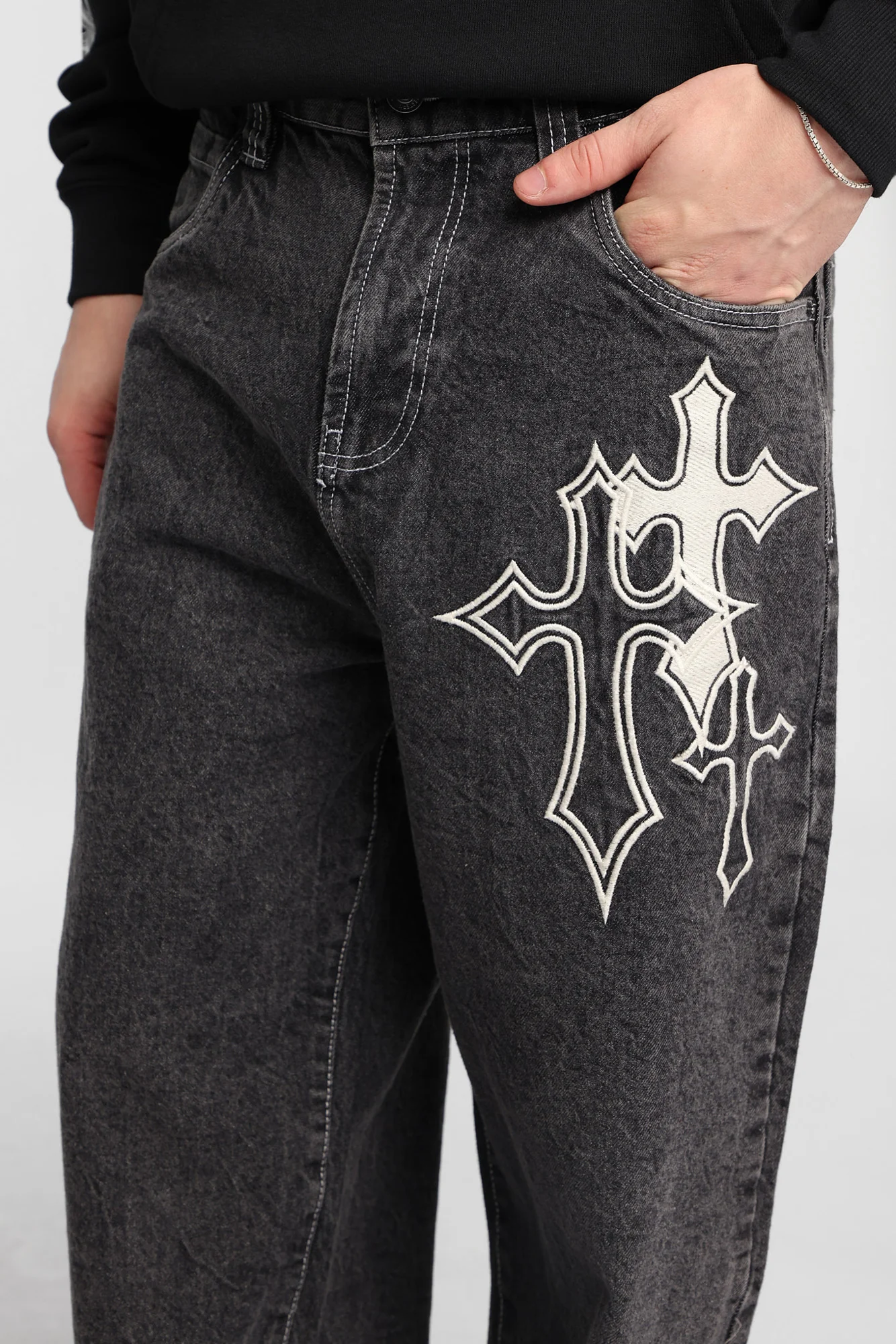 Baggy Skater Embroidered Jeans - Image 2