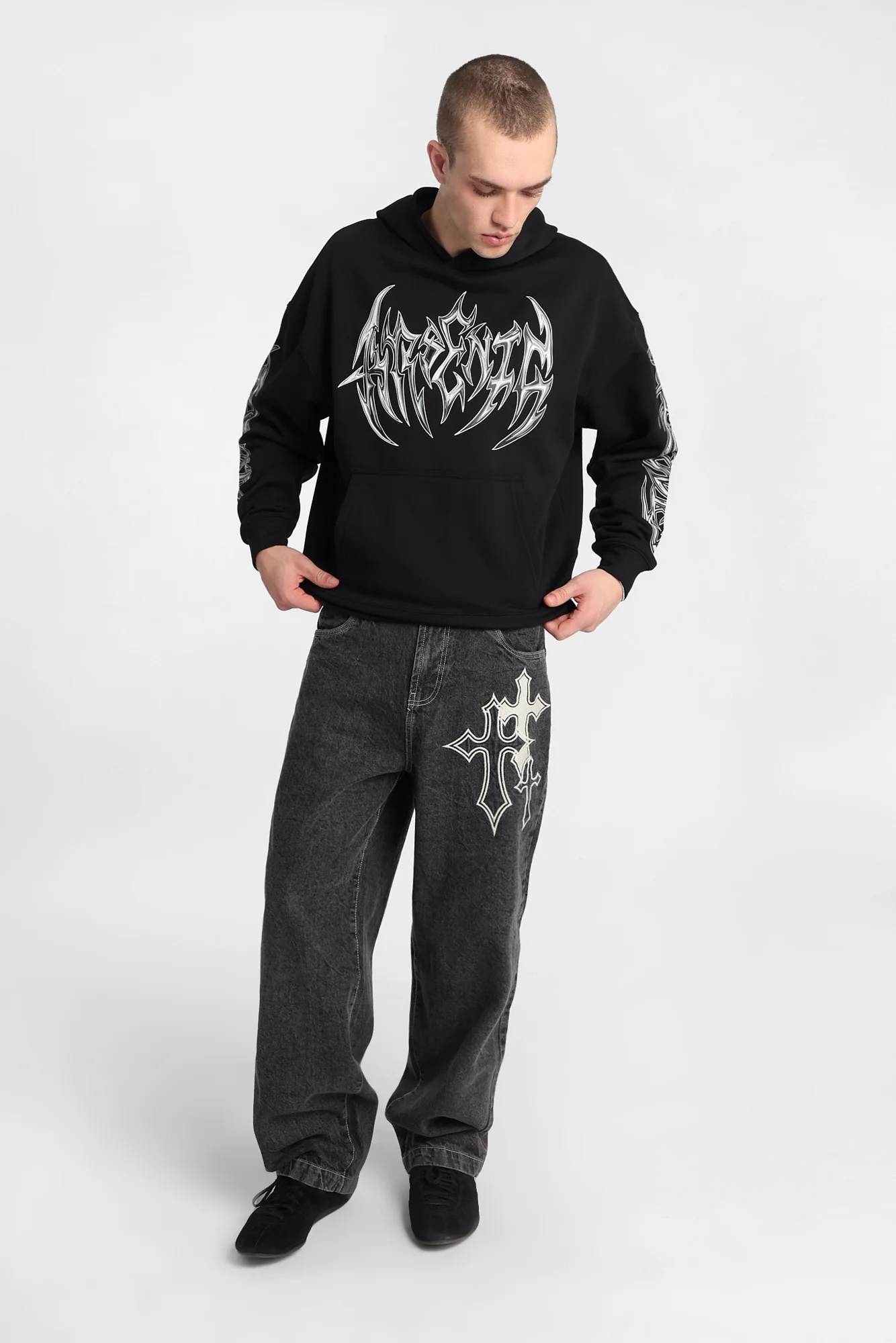 Baggy Skater Embroidered Jeans - Image 4