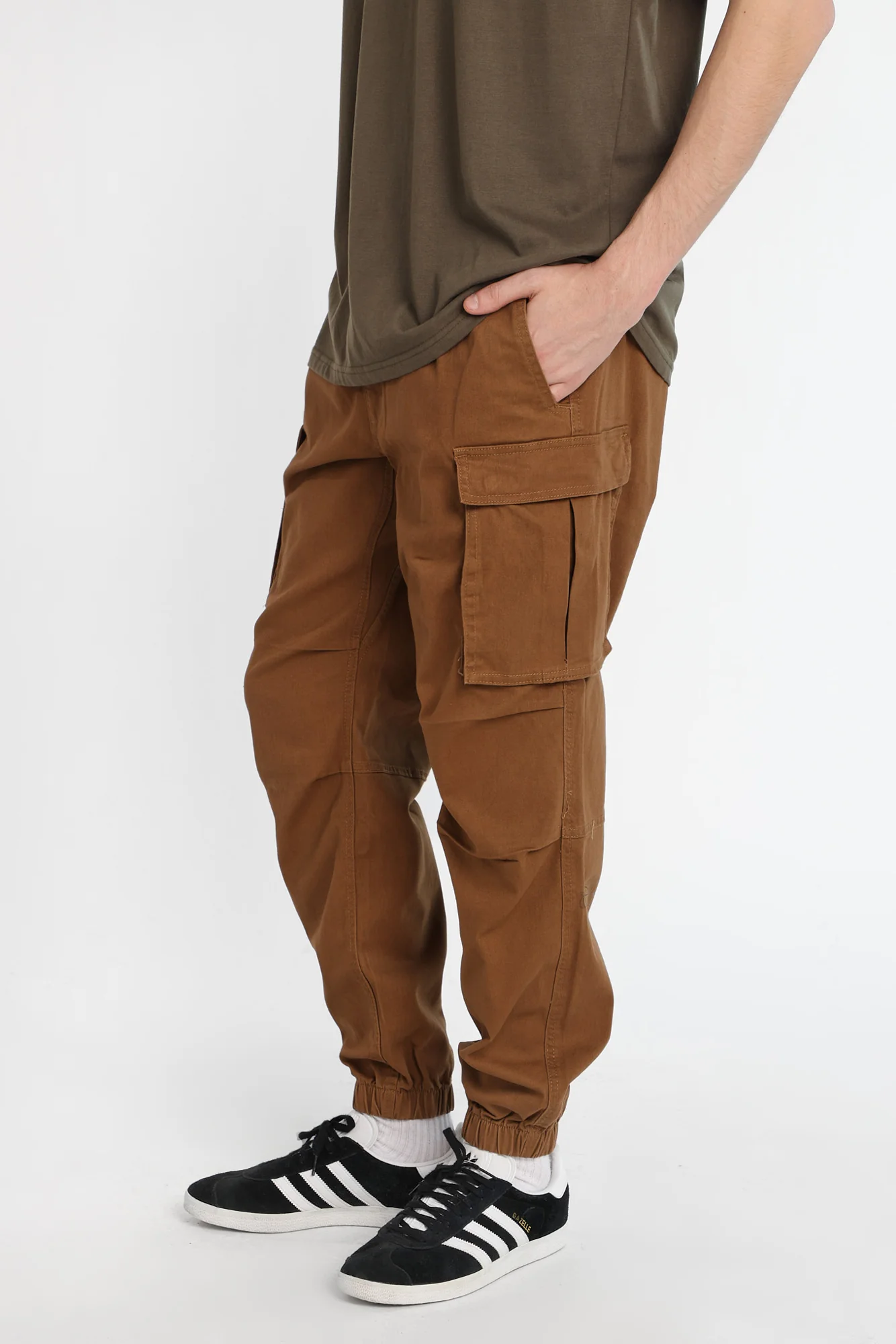Jogger cargo en sergé coupe ample - Image 11