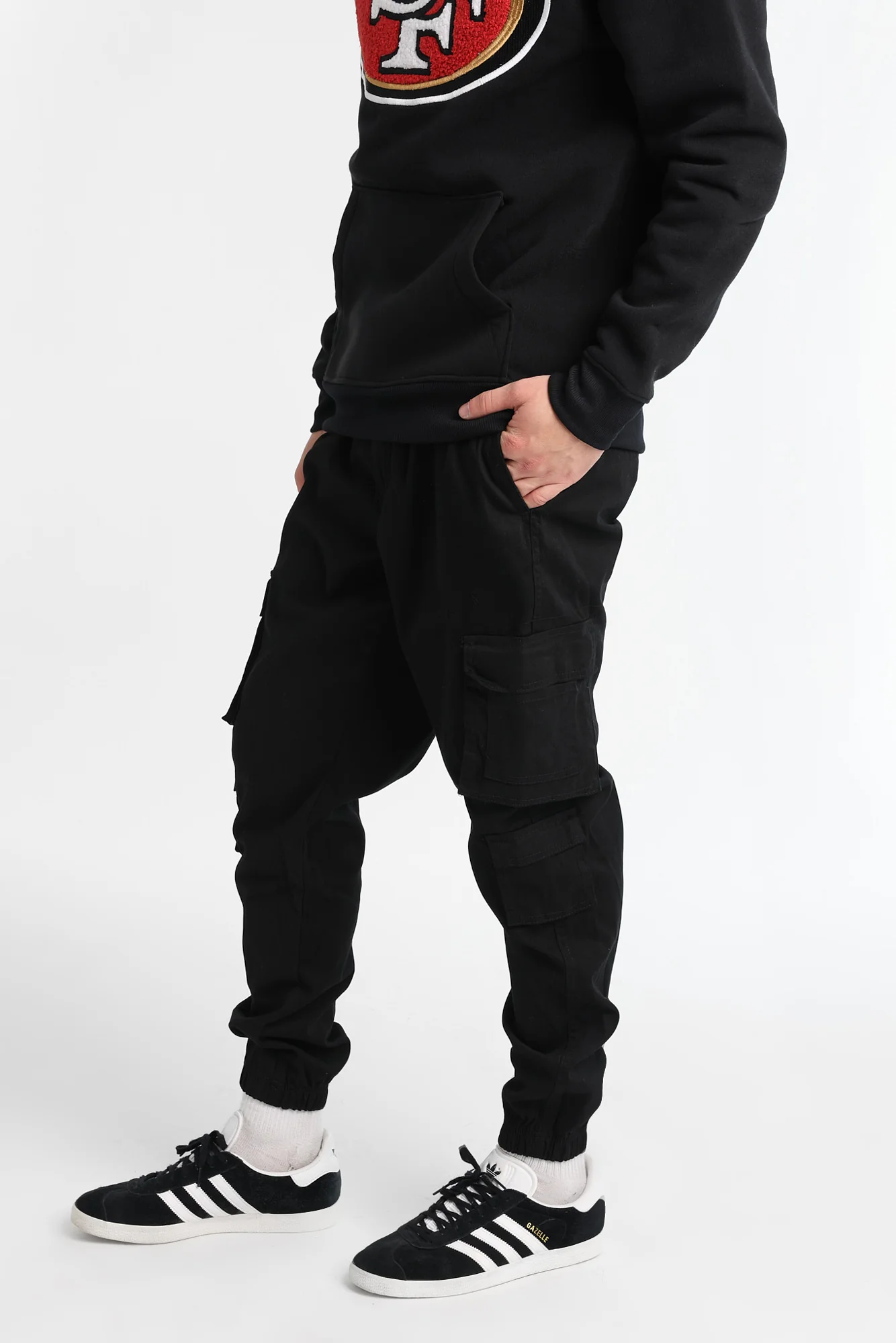 Jogger cargo utilitaire en sergé - Image 6