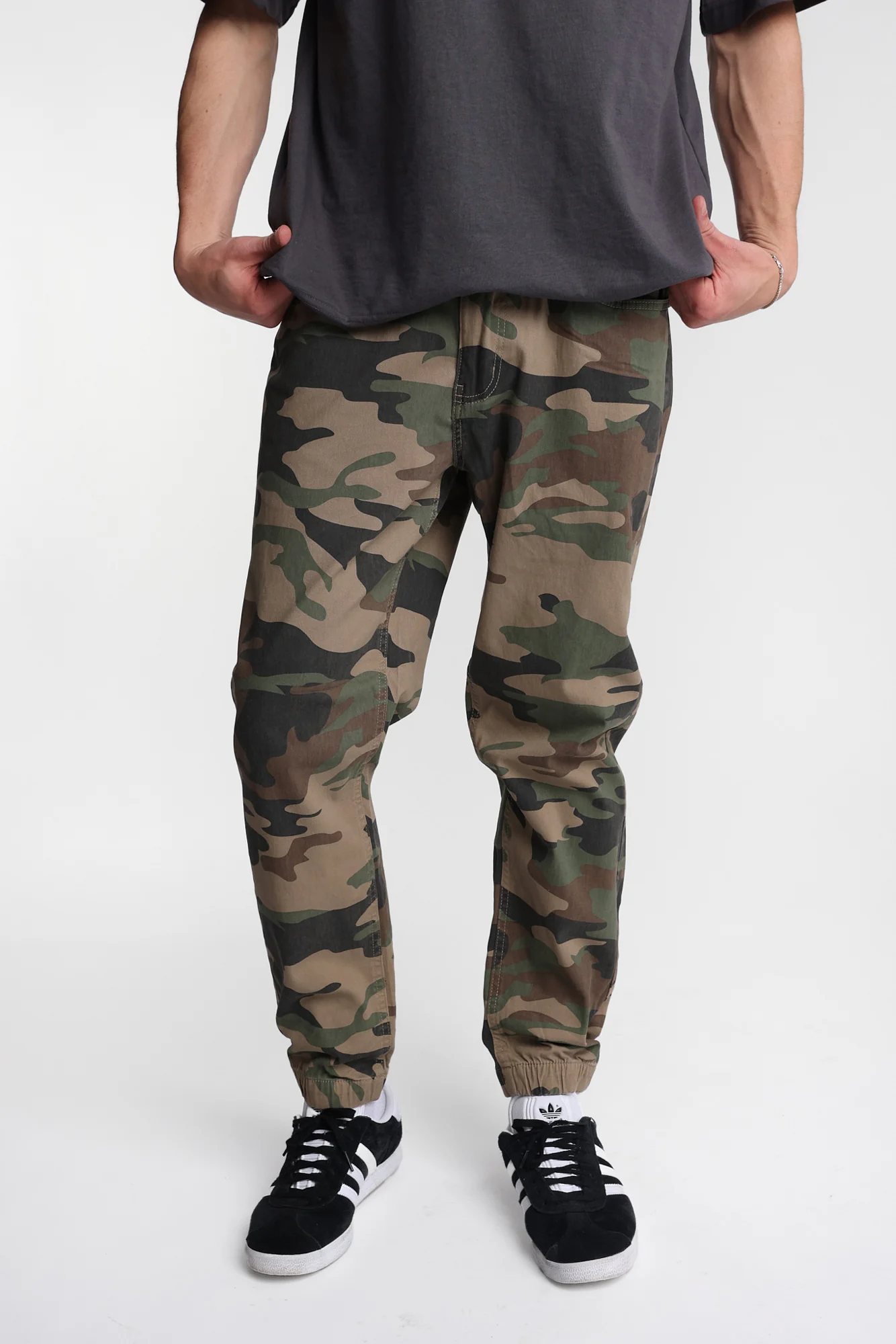 Relaxed Twill Jogger - Image 18