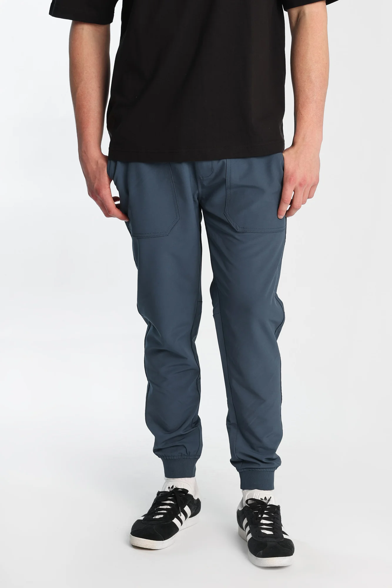 Traveler Jogger - Image 21