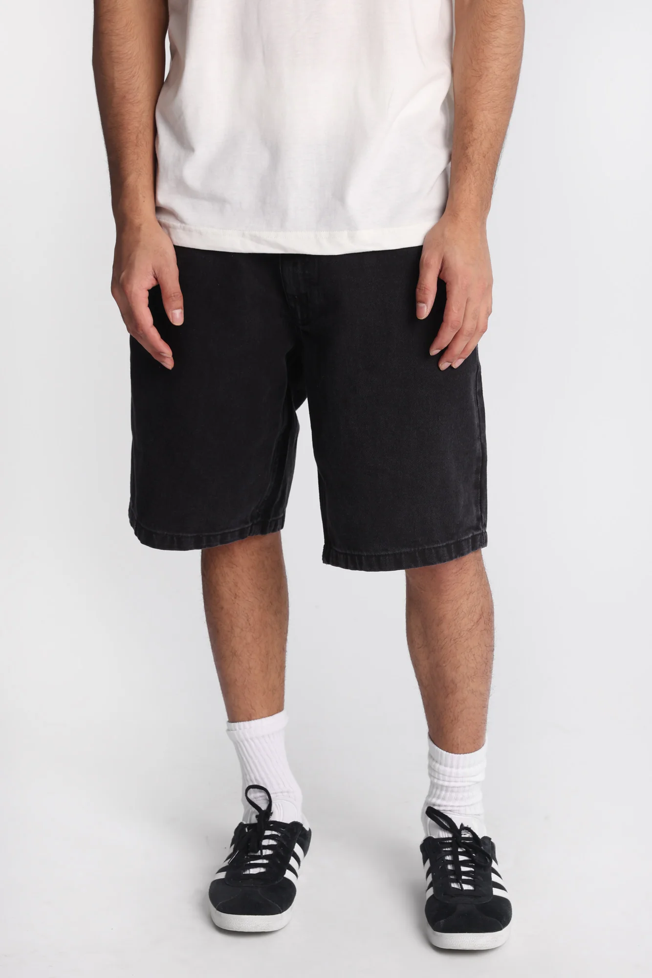 Short en denim ample brodé - Image 2