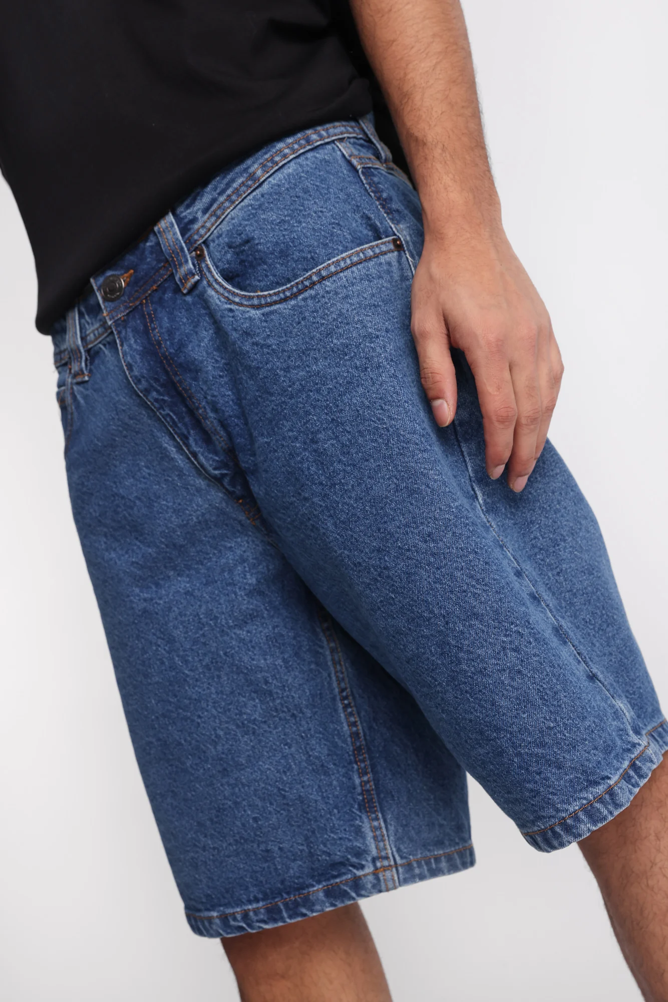 Short en denim ample brodé - Image 3