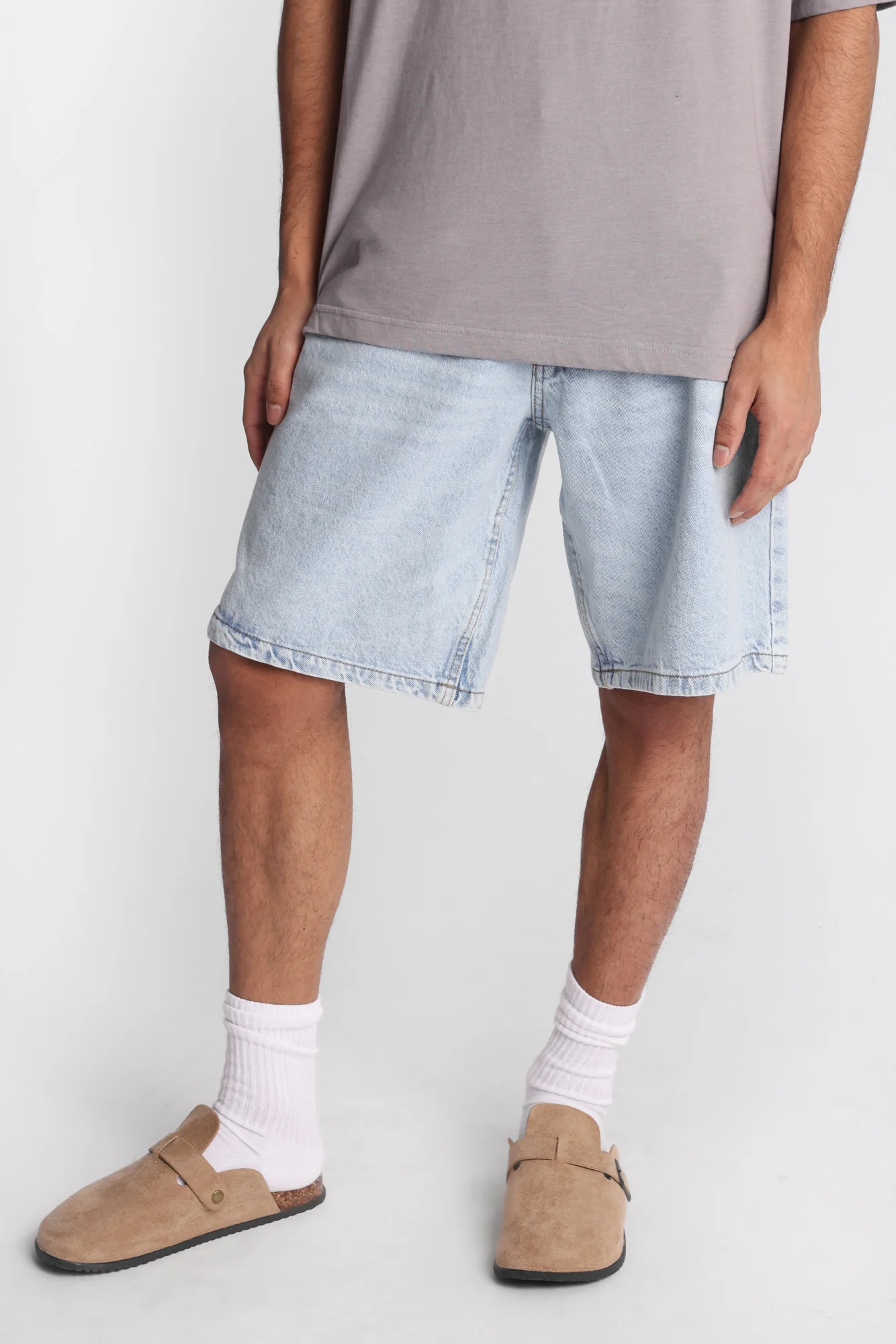 Loose Embroidered Denim Shorts - Image 2
