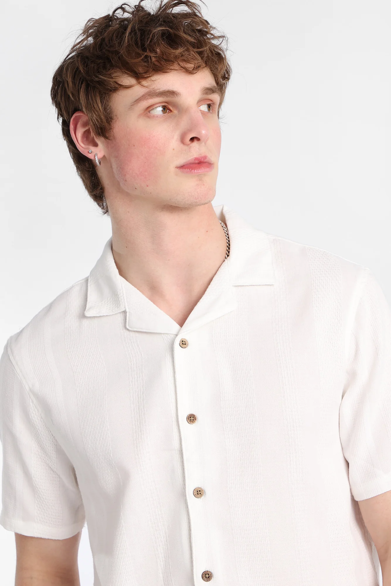 Chemise boutonnée texturée à rayures - Image 6
