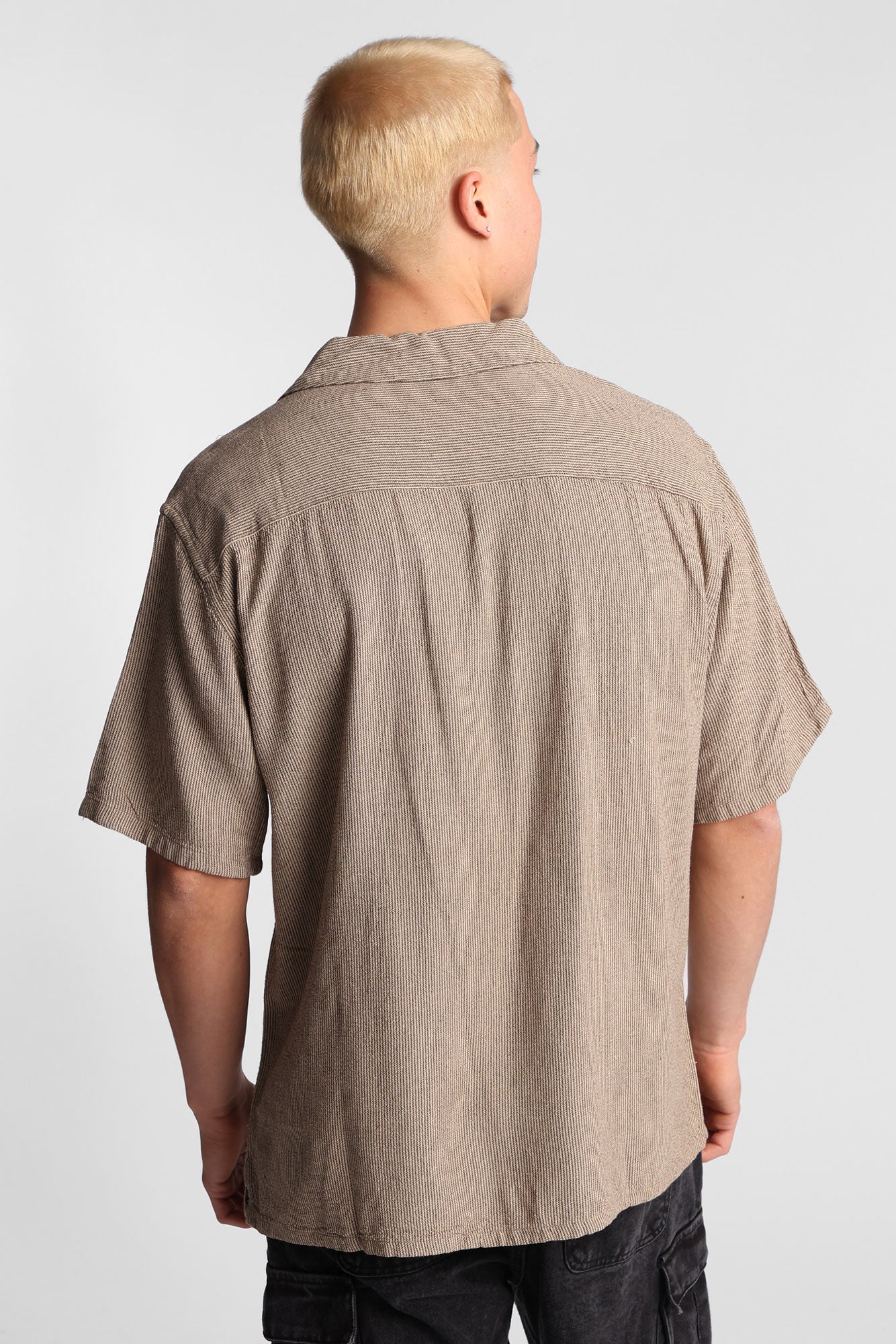 Chemise rayée en mélange de lin boutonnée - Image 4