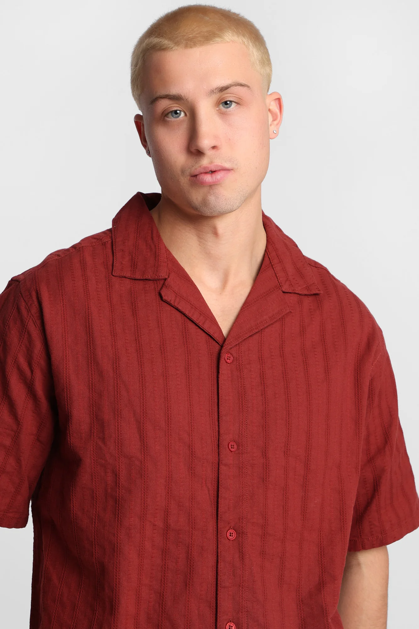 Textured Short Sleeve Button-Up Shirt - Image 14