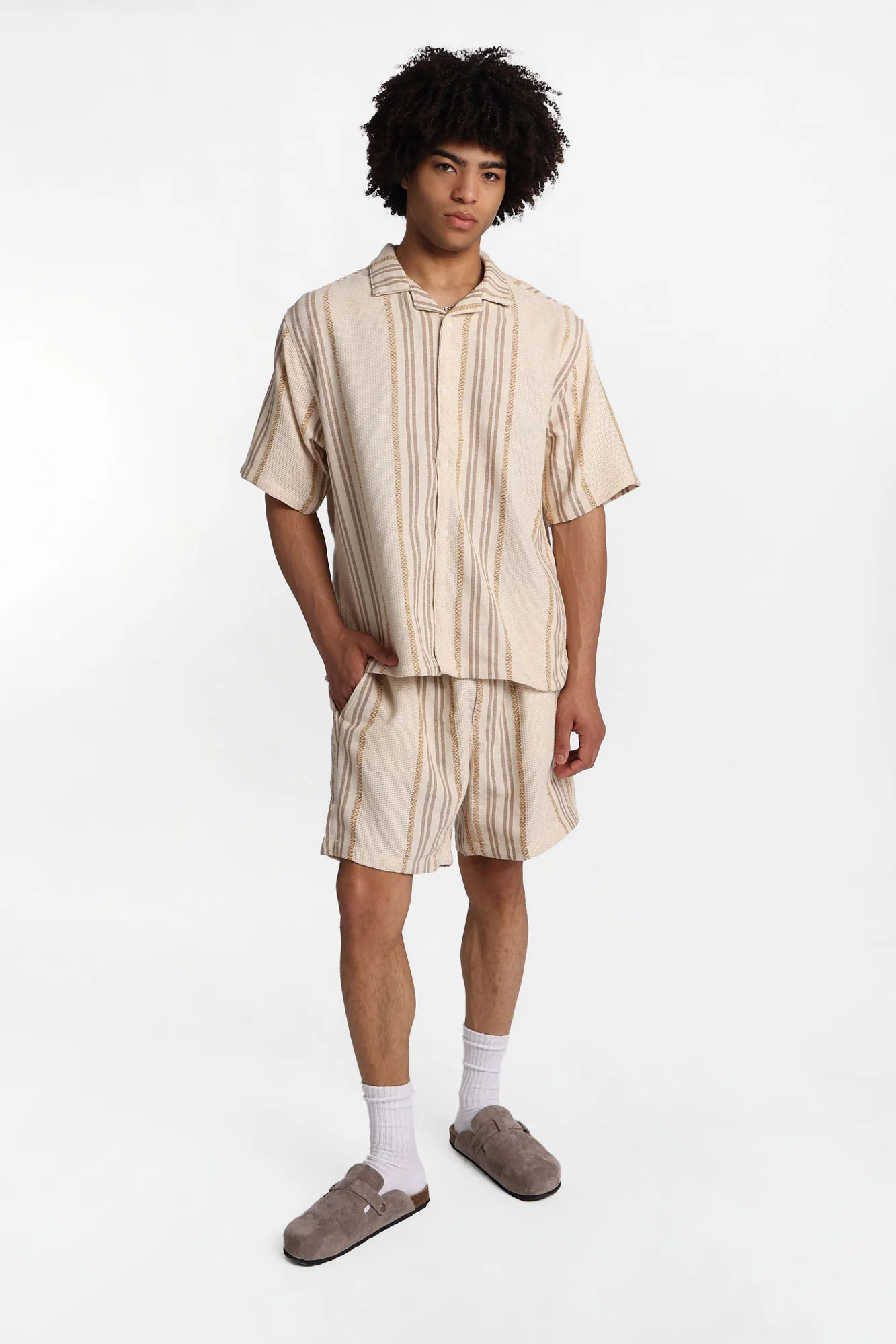 Textured Multi-Colour Striped Shorts - Image 4