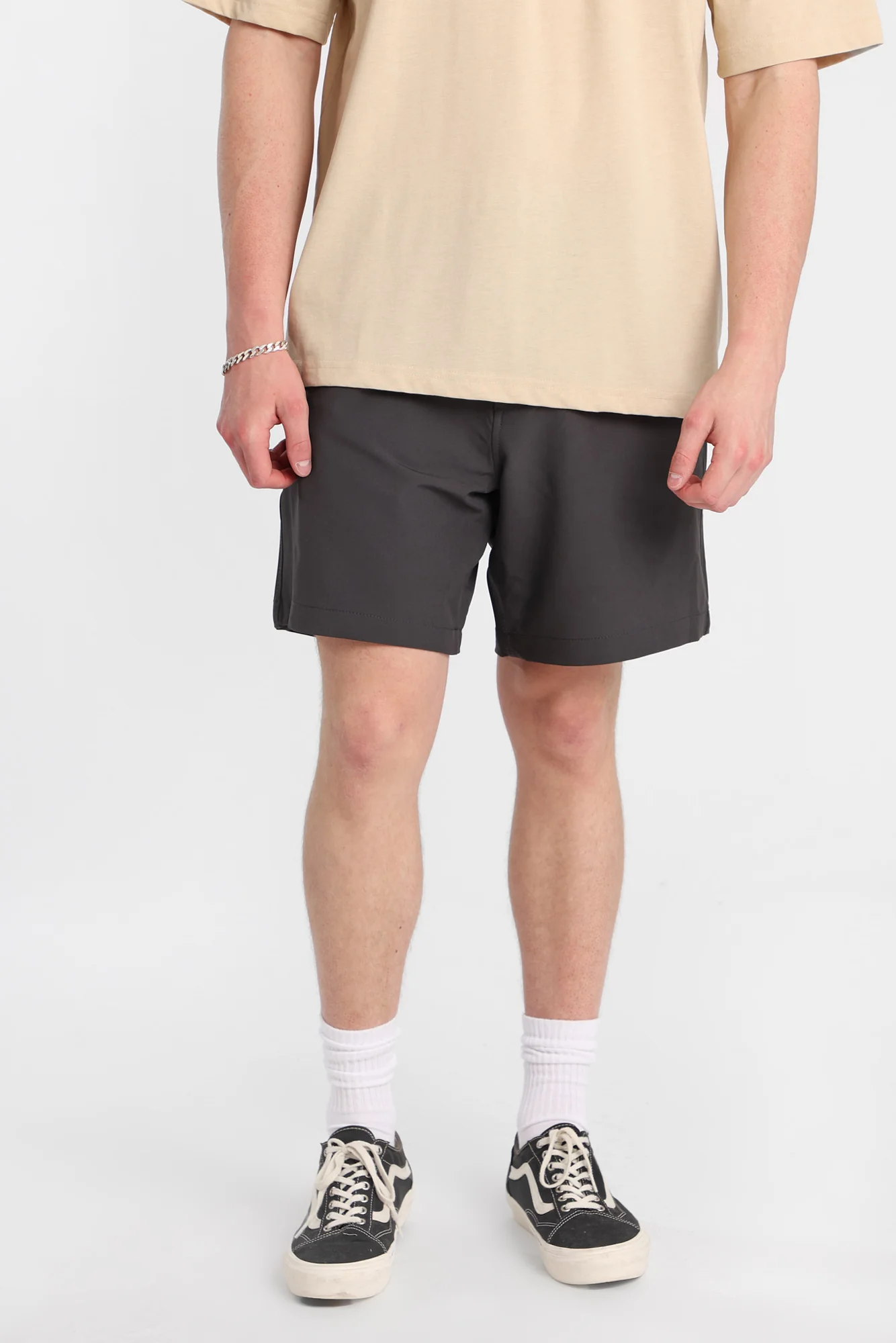 Traveler Golf Shorts 7"