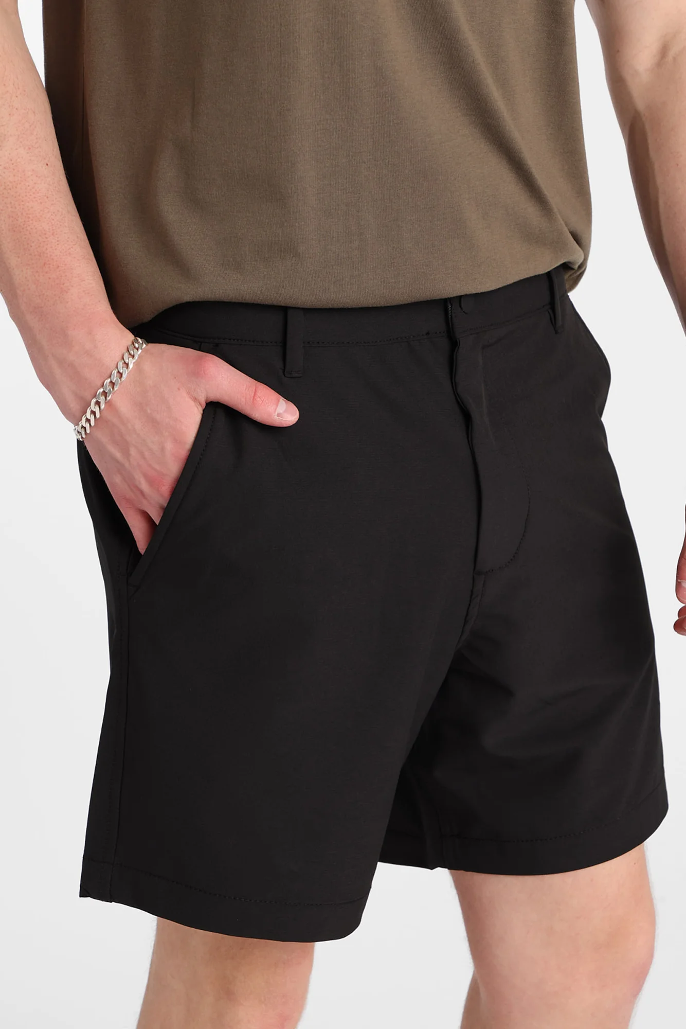 Traveler Golf Shorts 7" - Image 3