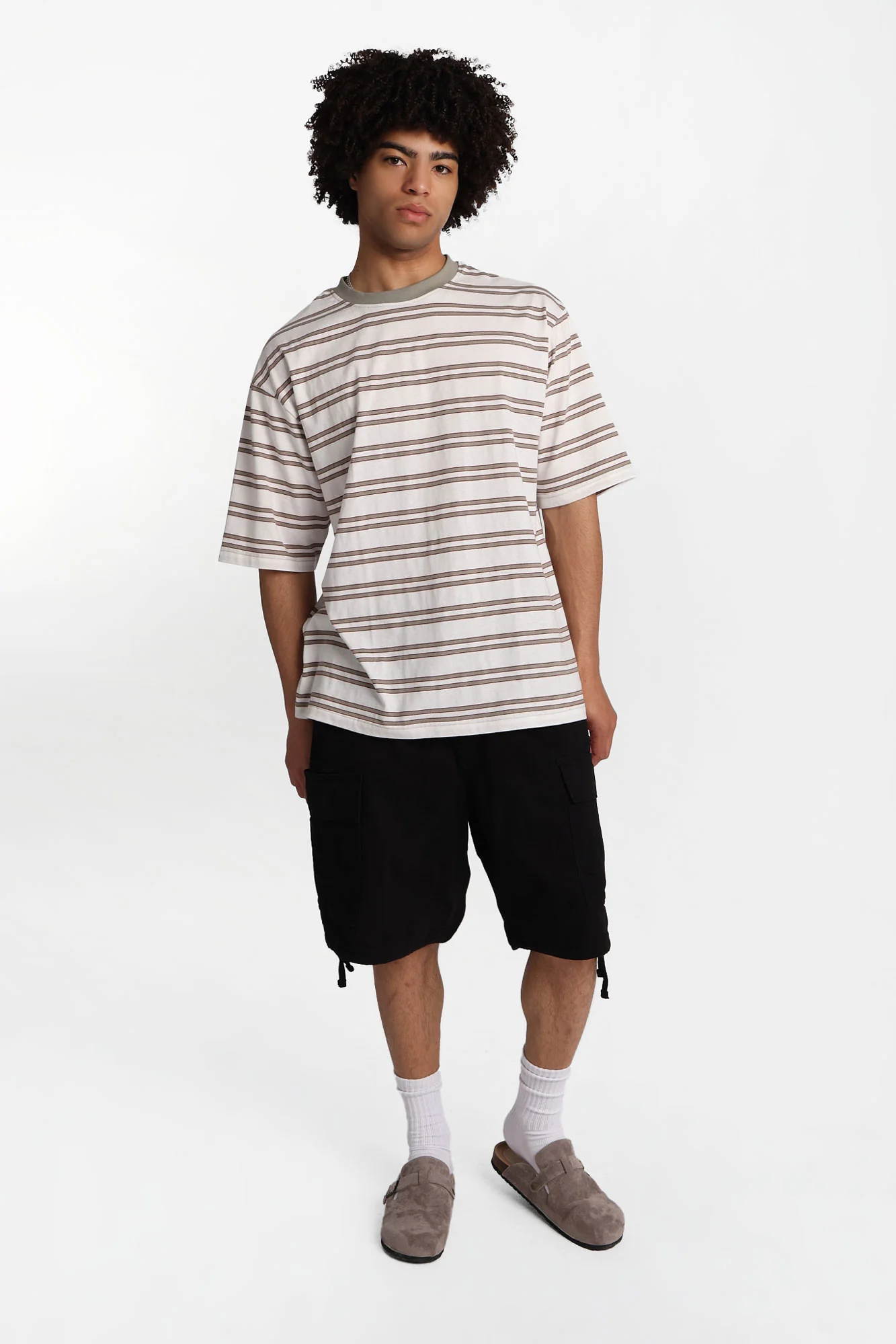 Multi-Pocket Loose Twill Shorts - Image 4