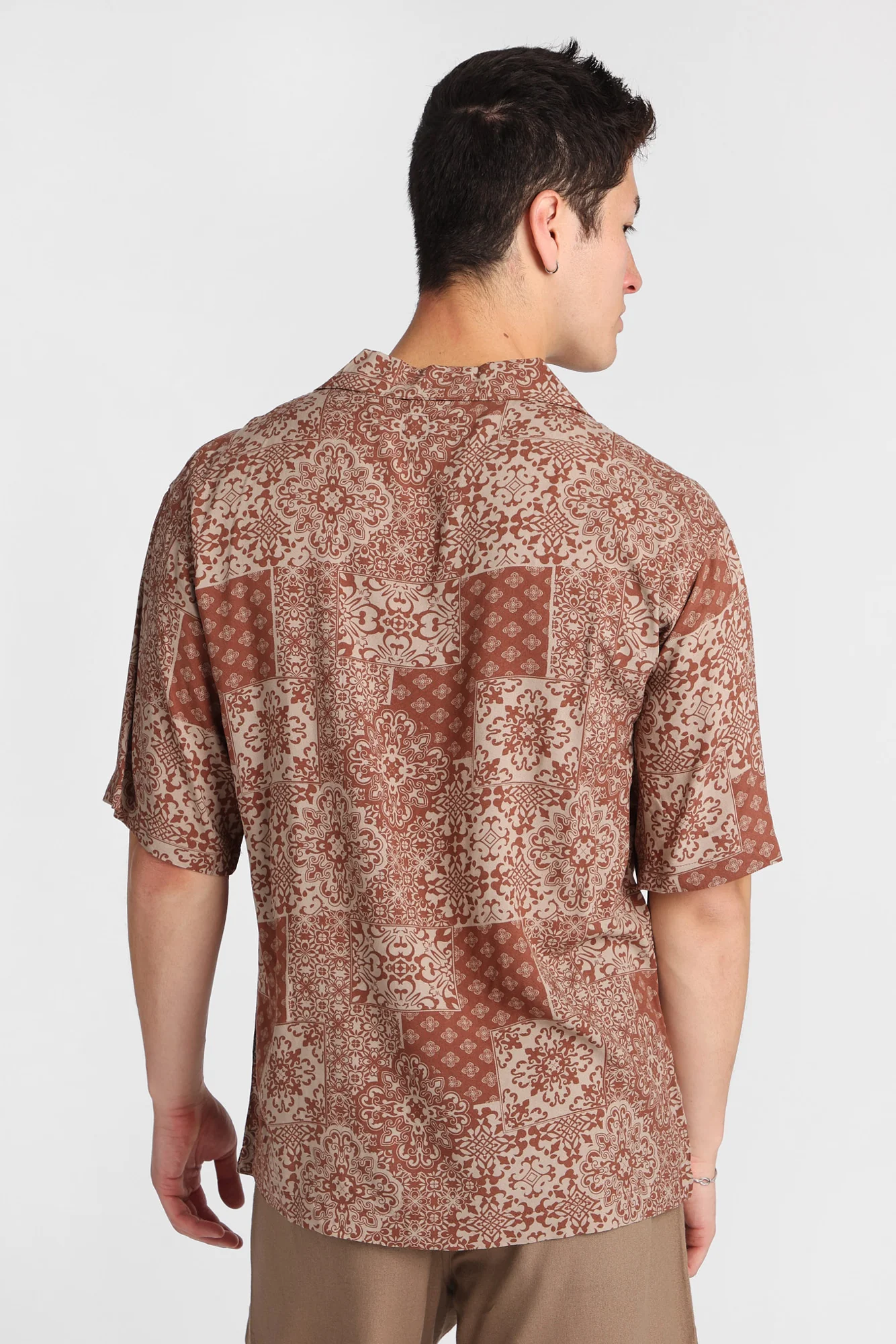 Chemise boutonnée à imprimé bandana - Image 4
