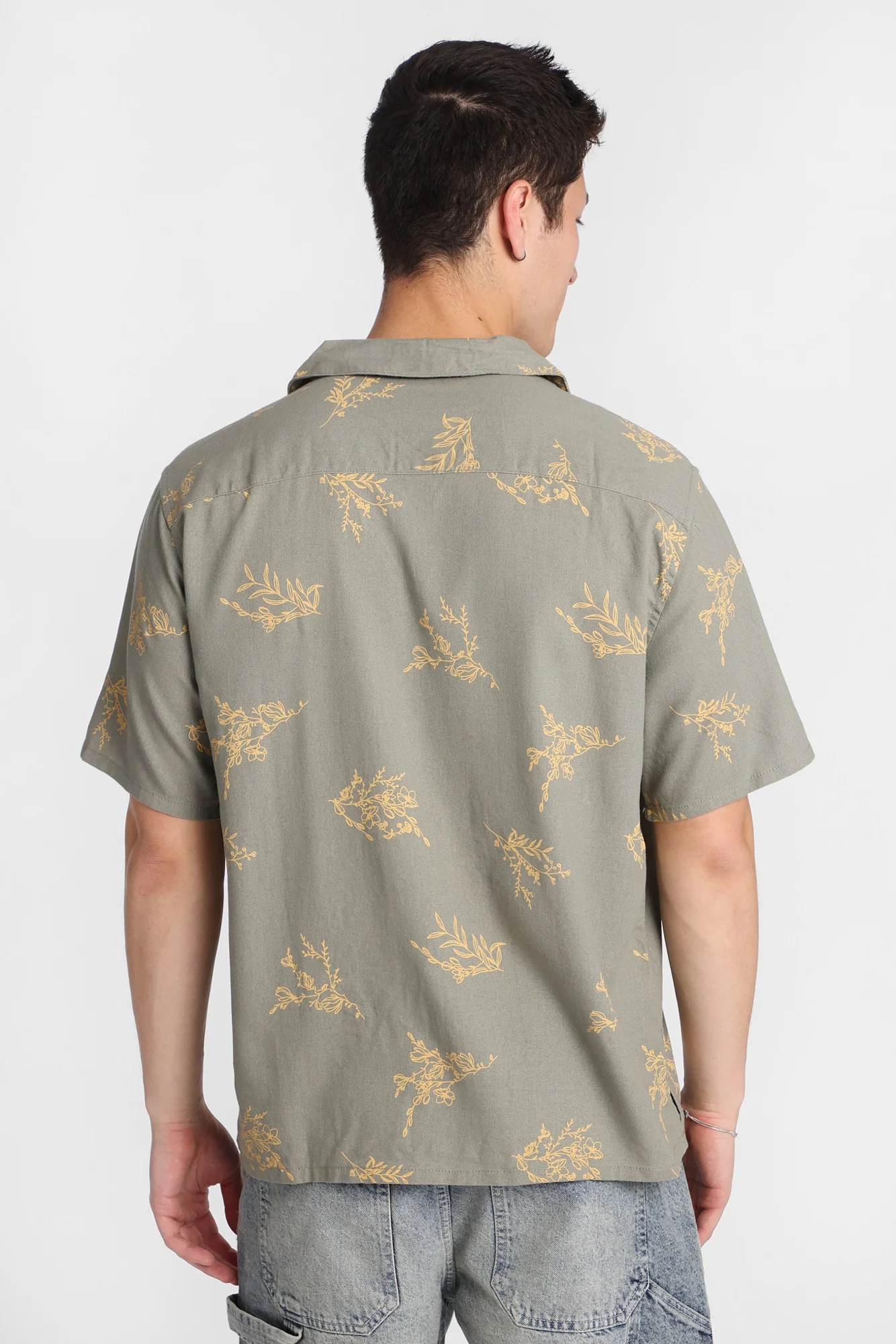 Chemise boutonnée à imprimé floral - Image 4