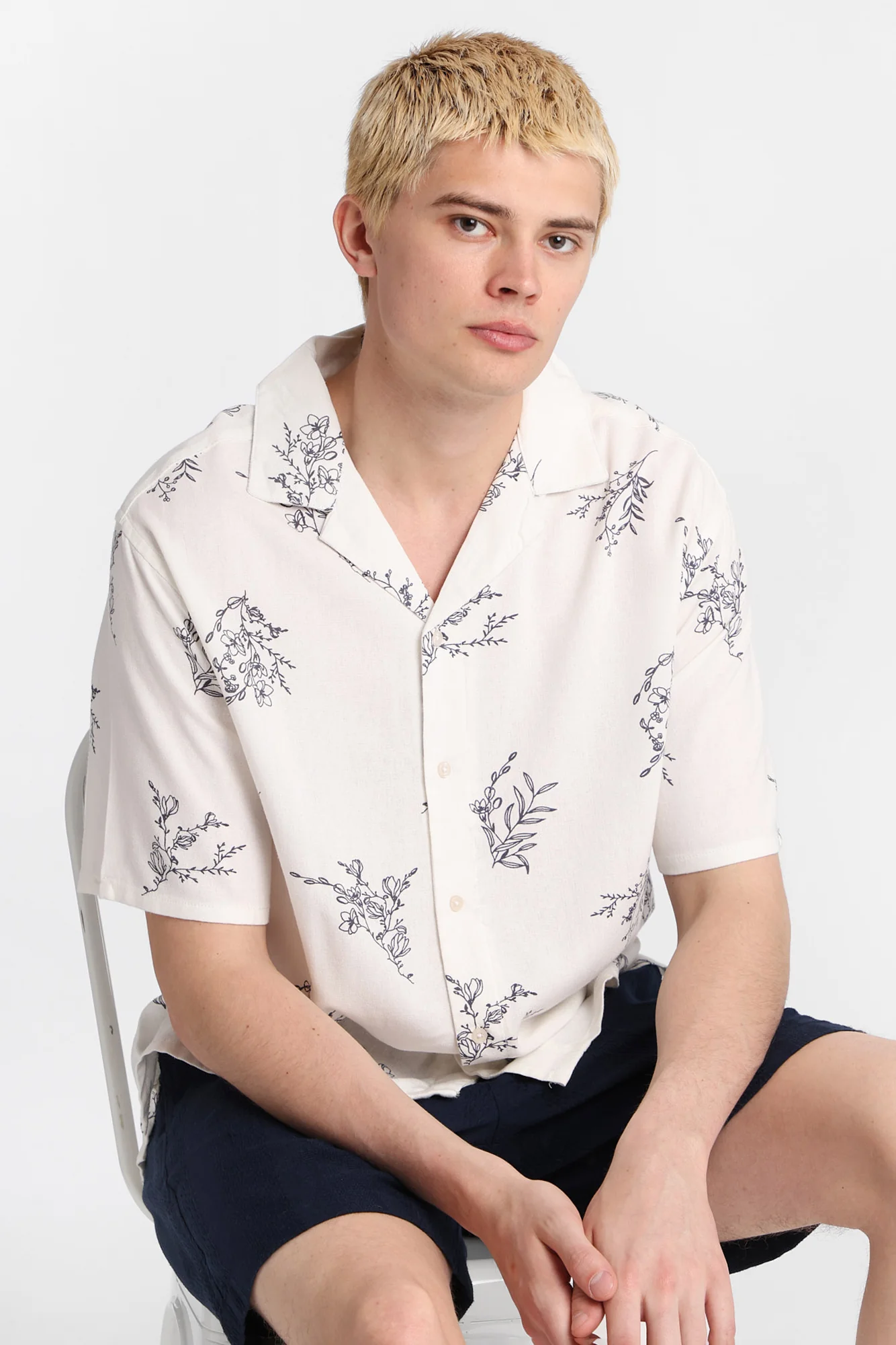 Floral Print Short Sleeve Button-Up Shirt - Image 9