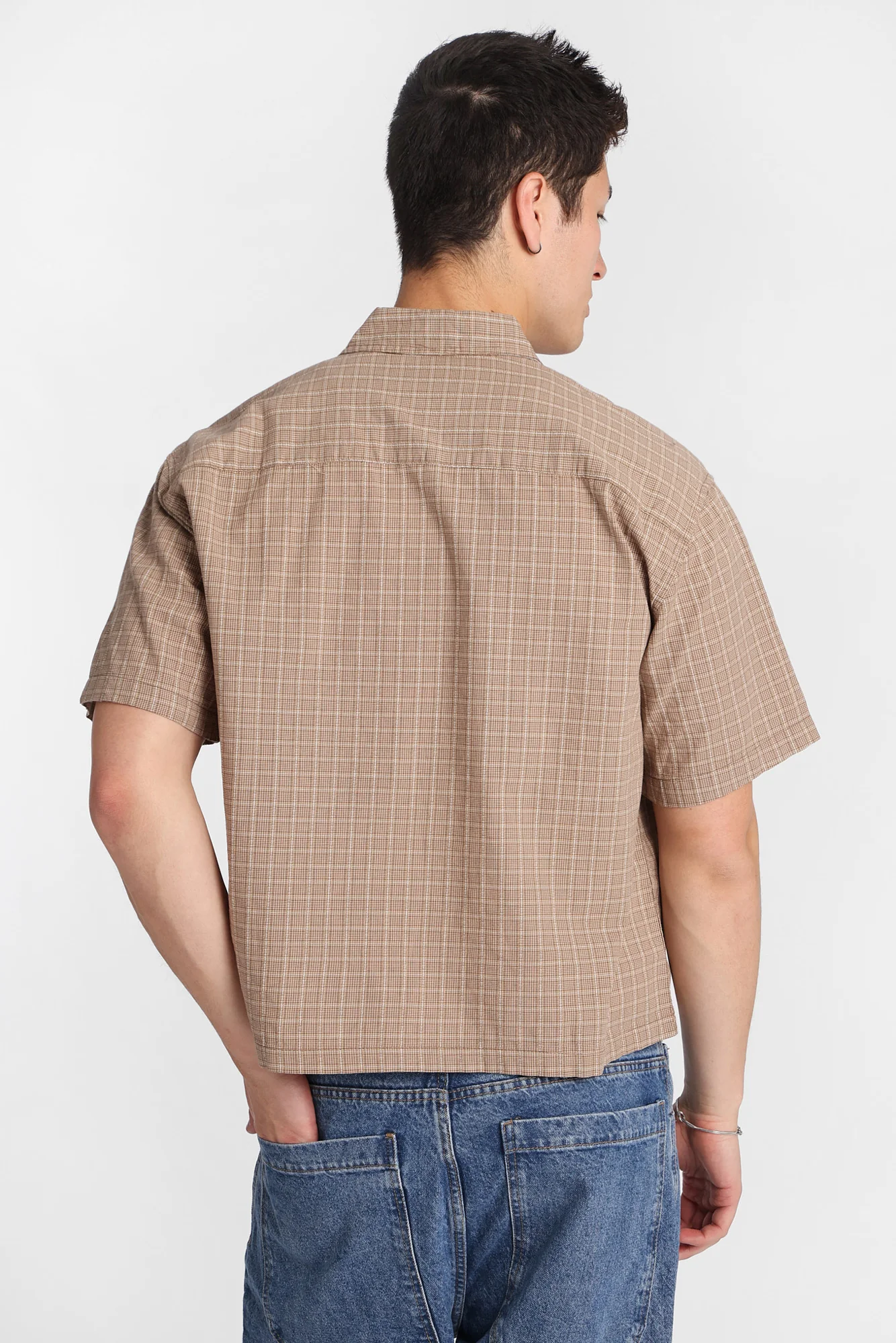 Chemise boutonnée courte à carreaux - Image 8