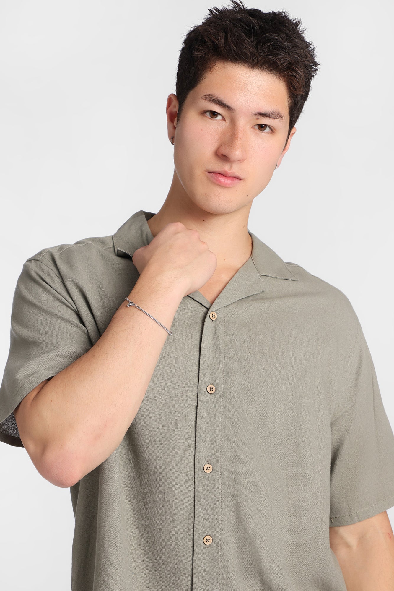 Linen-Blend Short Sleeve Button-Up Shirt - Image 11
