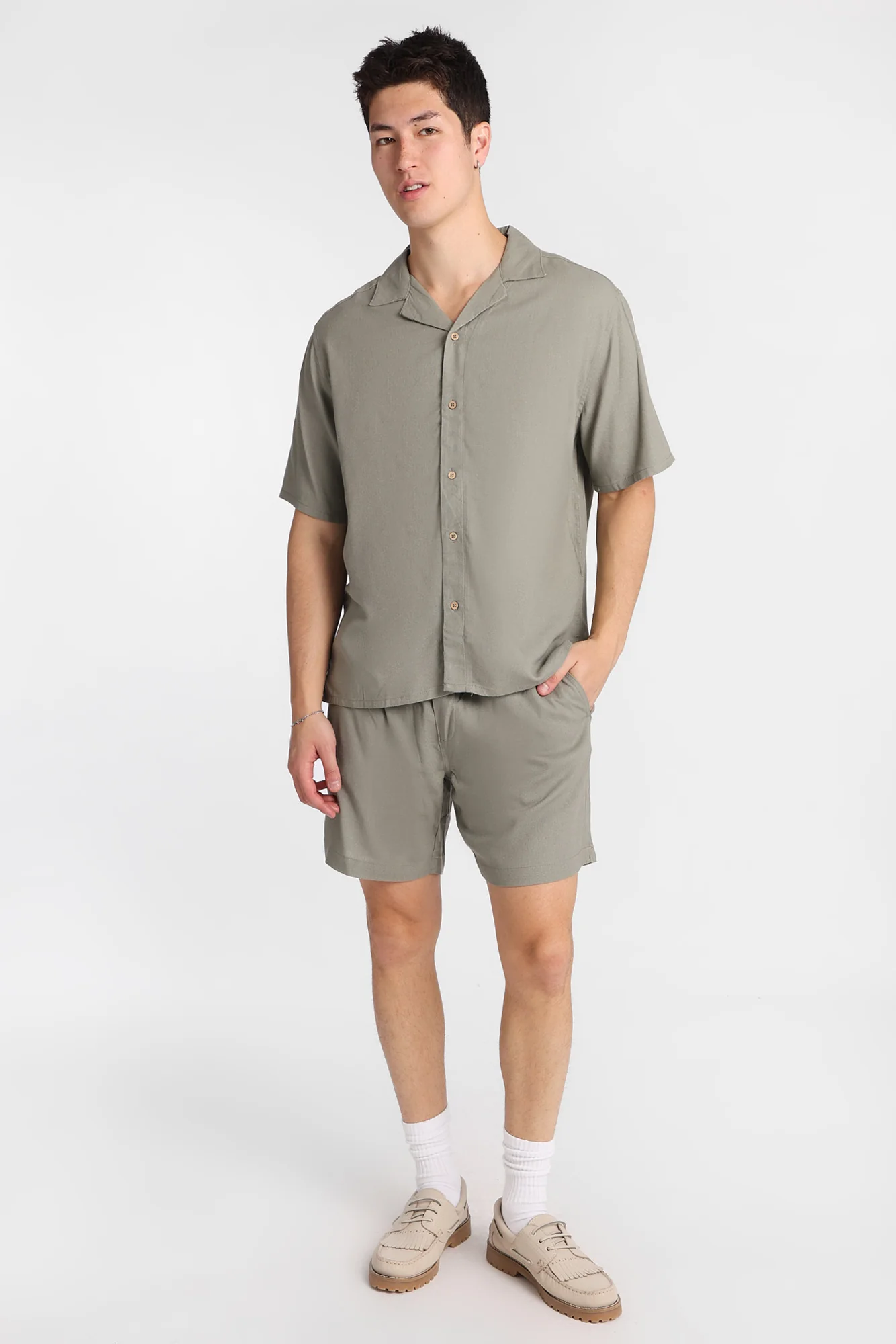 Linen-Blend Short Sleeve Button-Up Shirt - Image 13