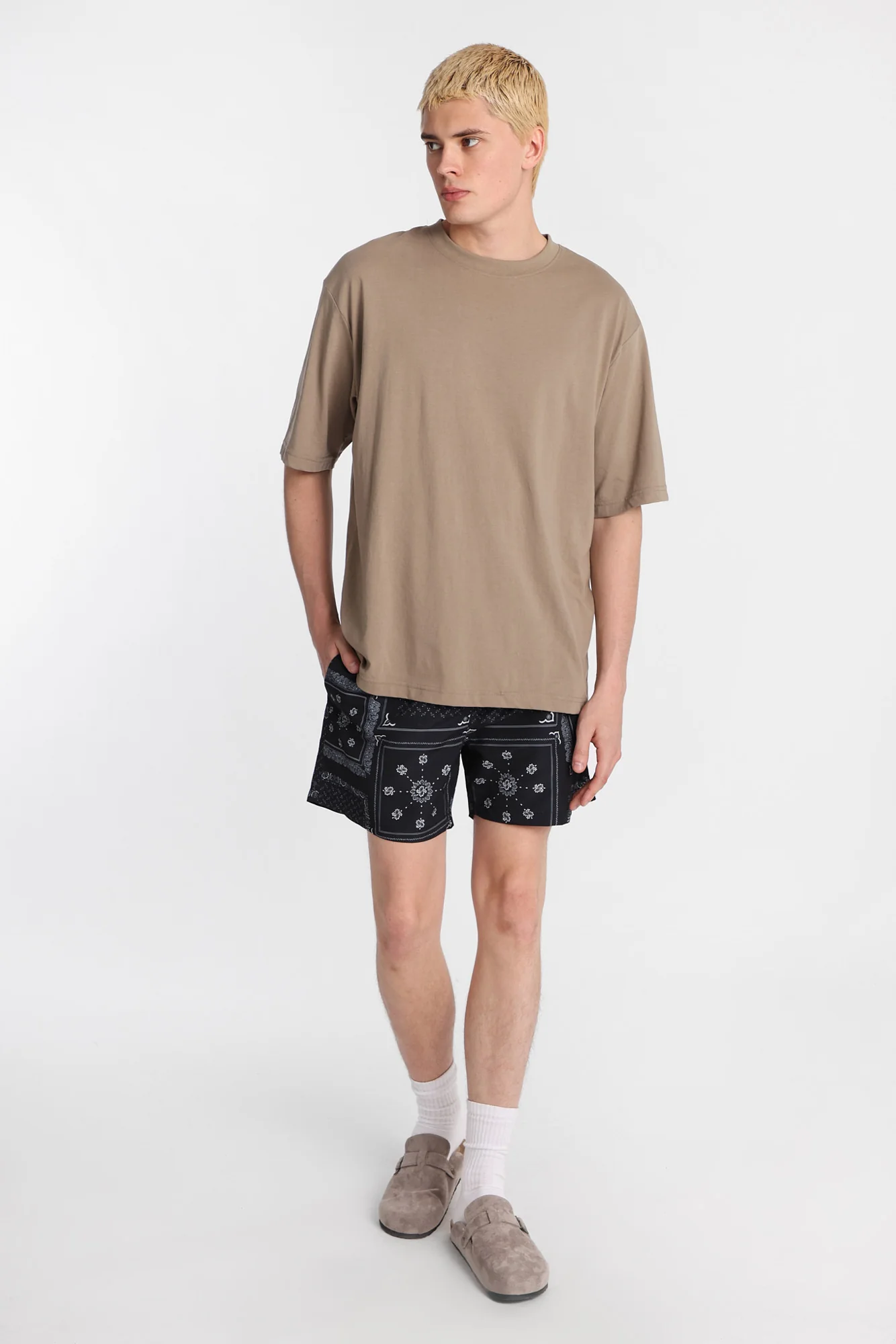Bandana Print 5.5" Swim Shorts - Image 5