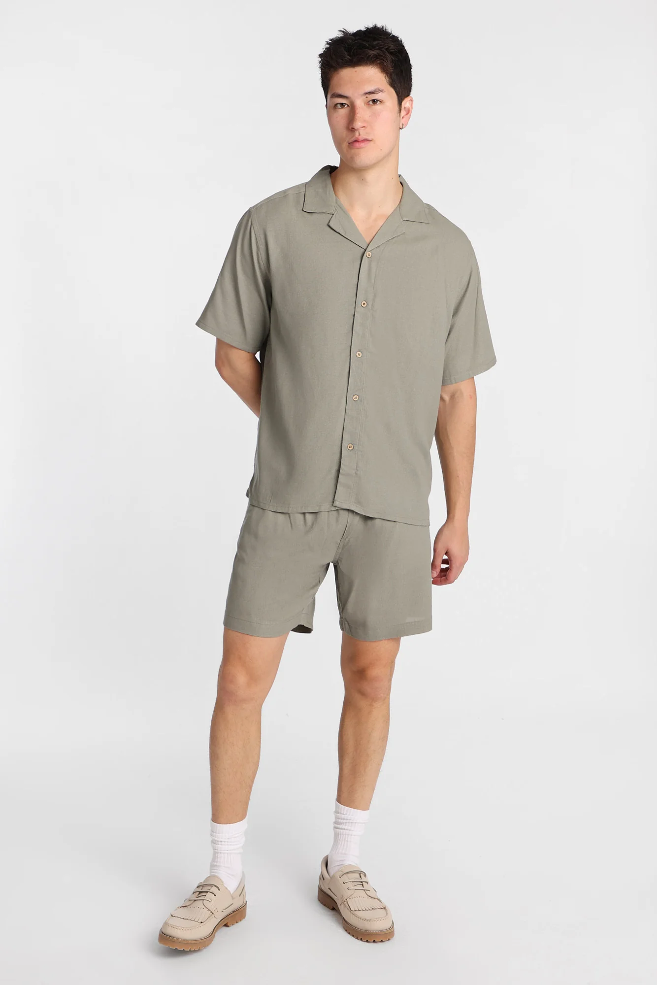 Linen-Blend Shorts 7" - Image 13