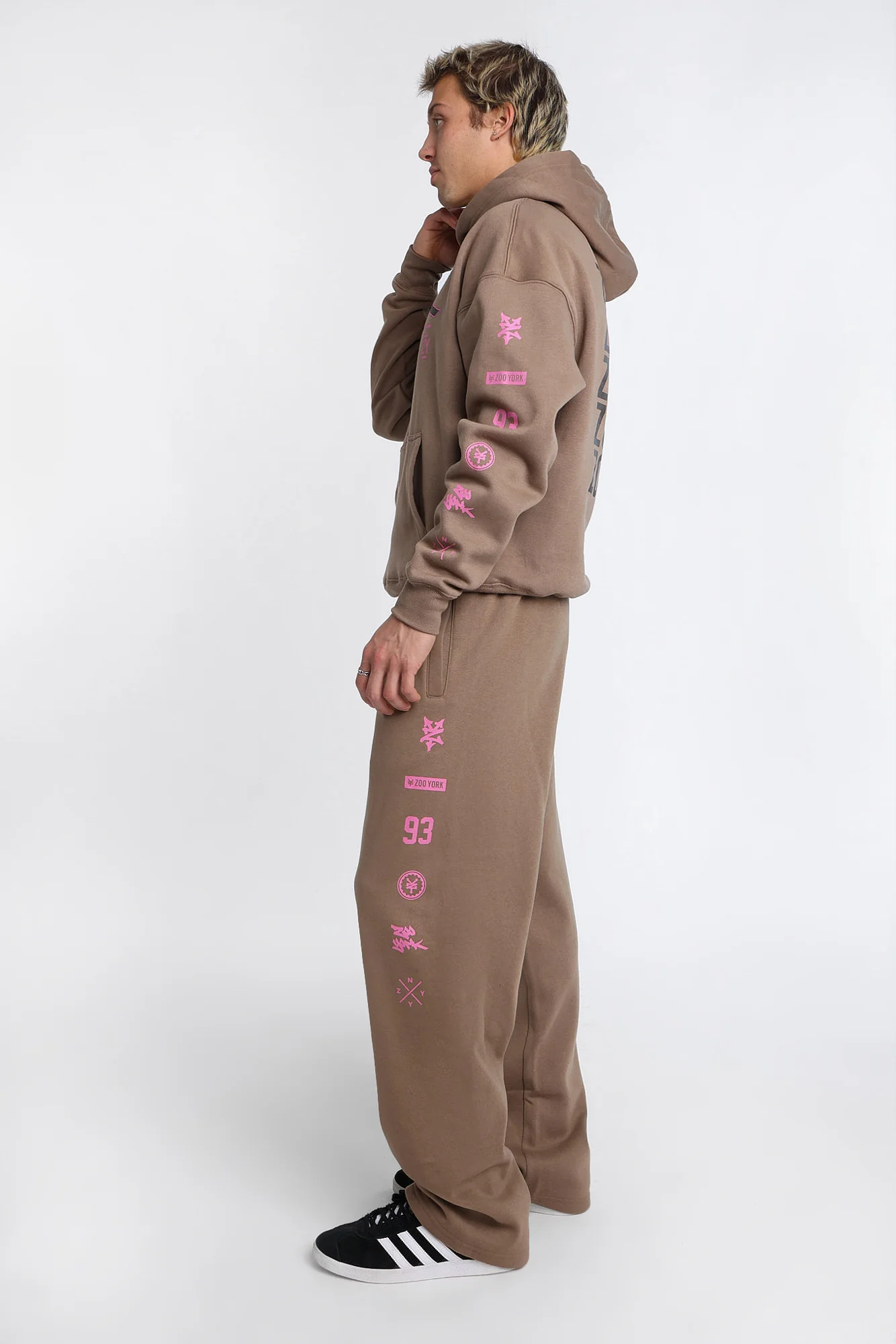 Zoo York Contrast Logo Straight Leg Sweatpants - Image 5