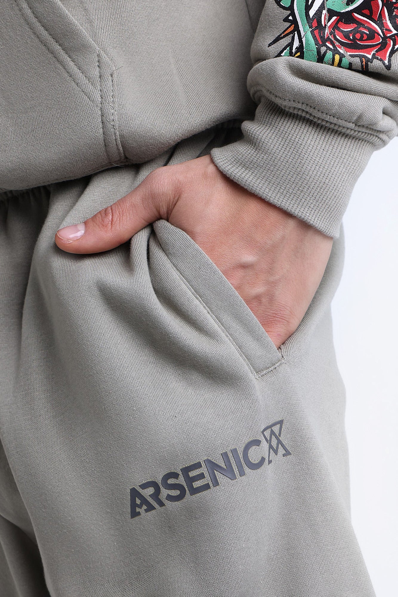 Arsenic HD Logo Sweatpants - Image 11