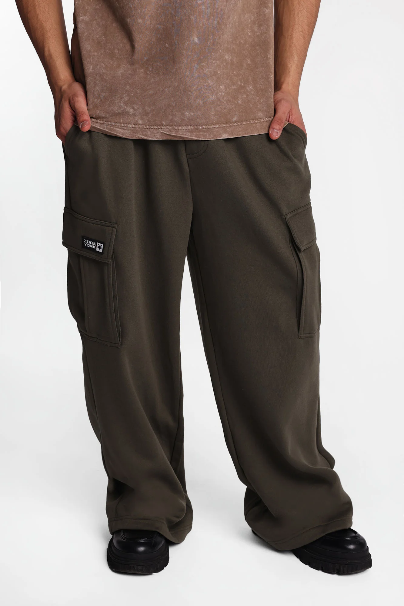 Zoo York Super Baggy Straight Leg Cargo Sweatpants