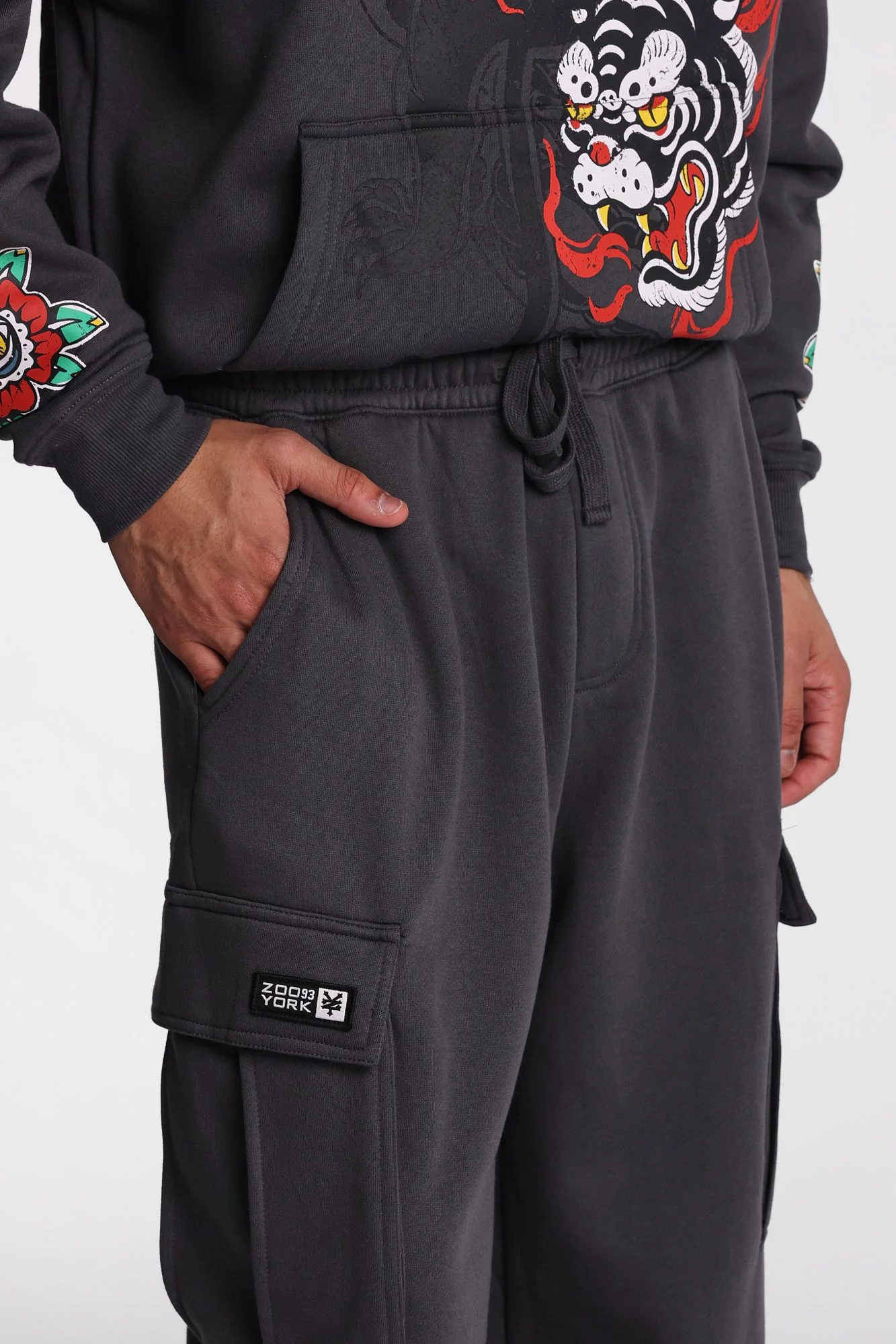 Zoo York Super Baggy Straight Leg Cargo Sweatpants - Image 8