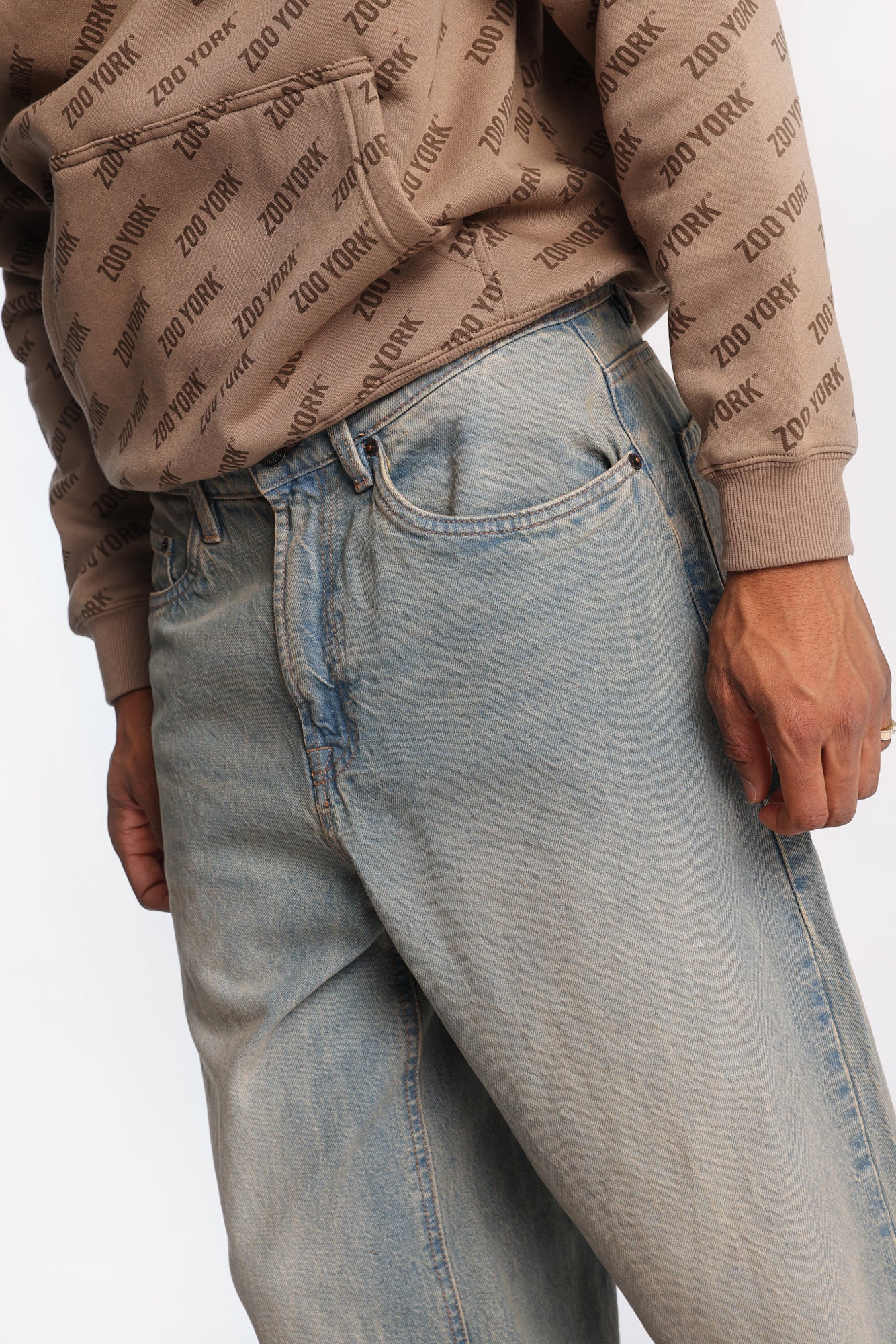 Baggy Light Stonewash Jeans - Image 2