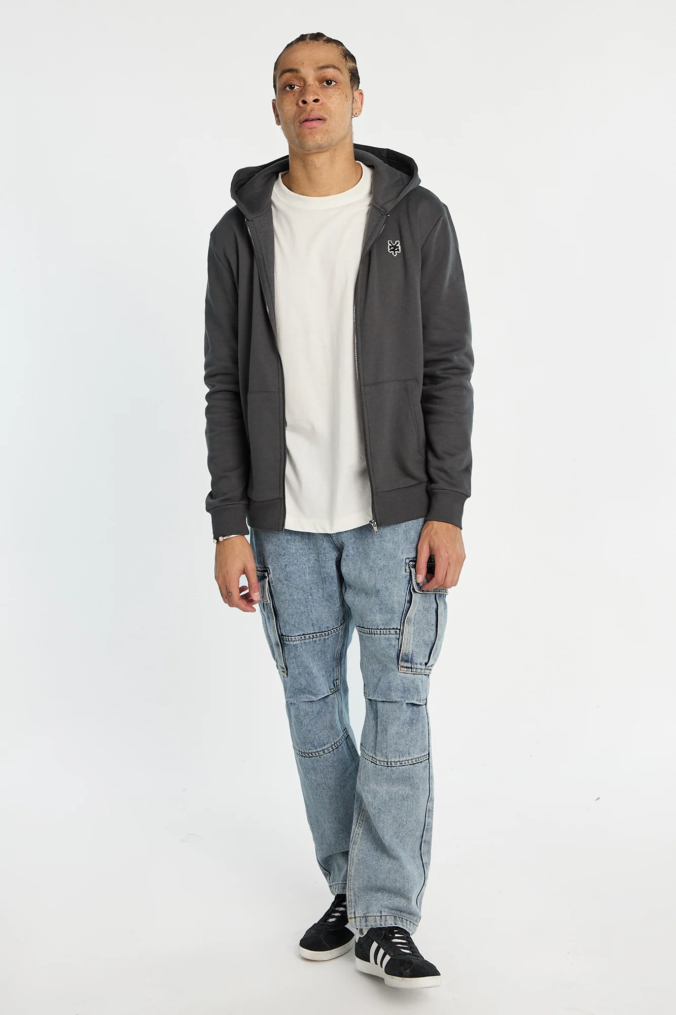 Mens Light Stonewash Cargo Jeans - Image 5