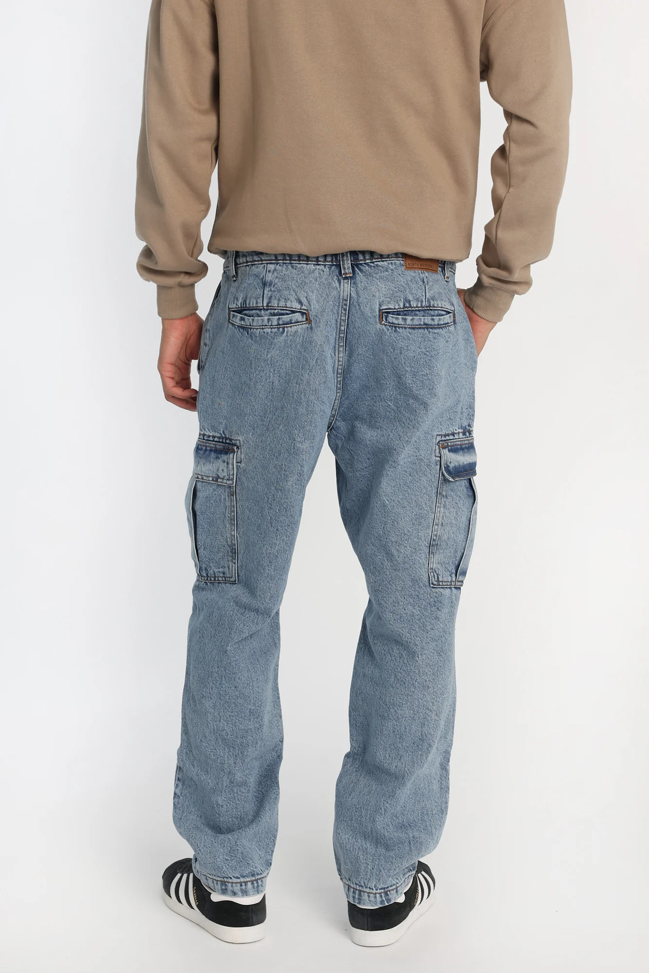 Light Stonewash Cargo Jeans - Image 3