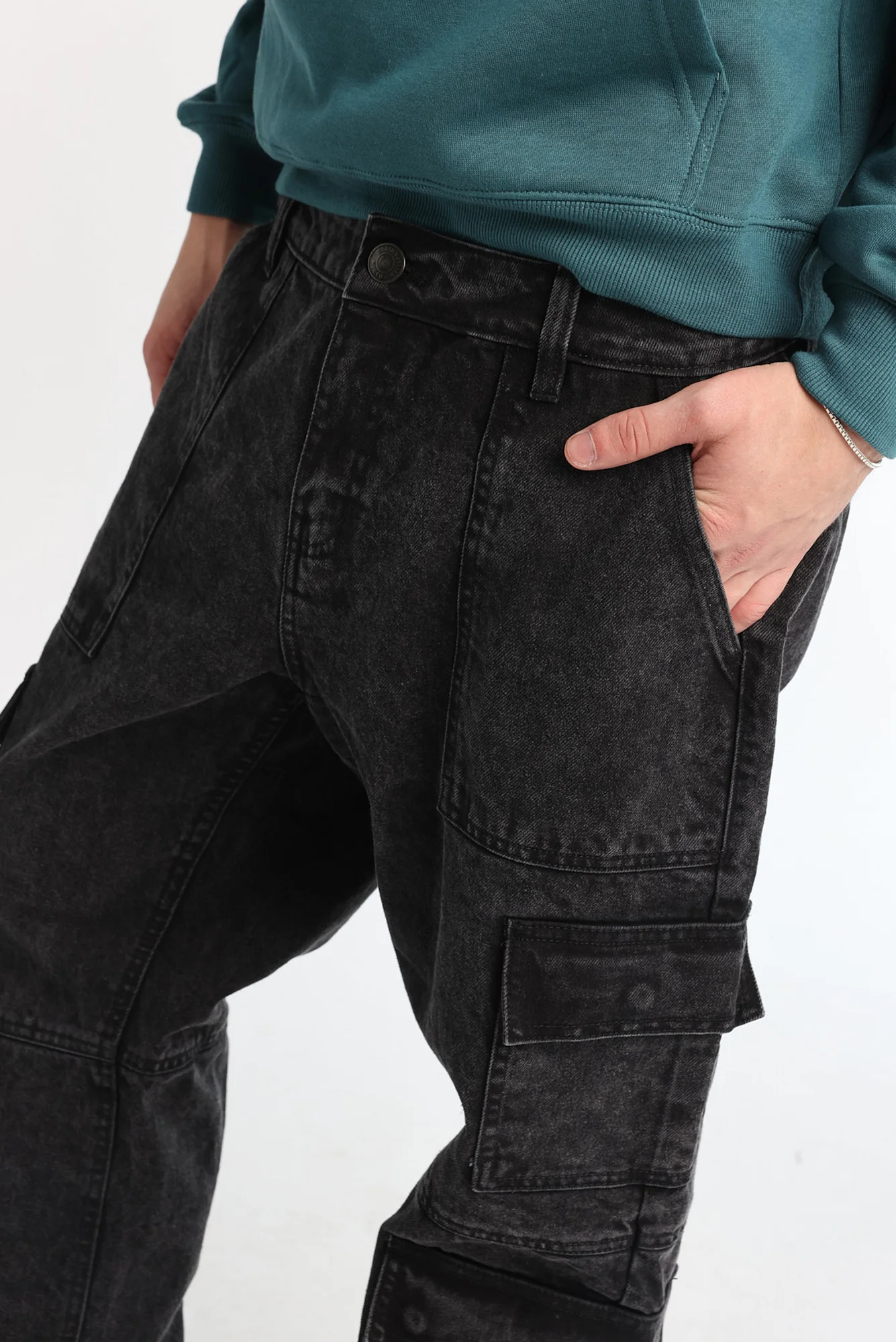 Black 4-Pocket Cargo Jeans - Image 2