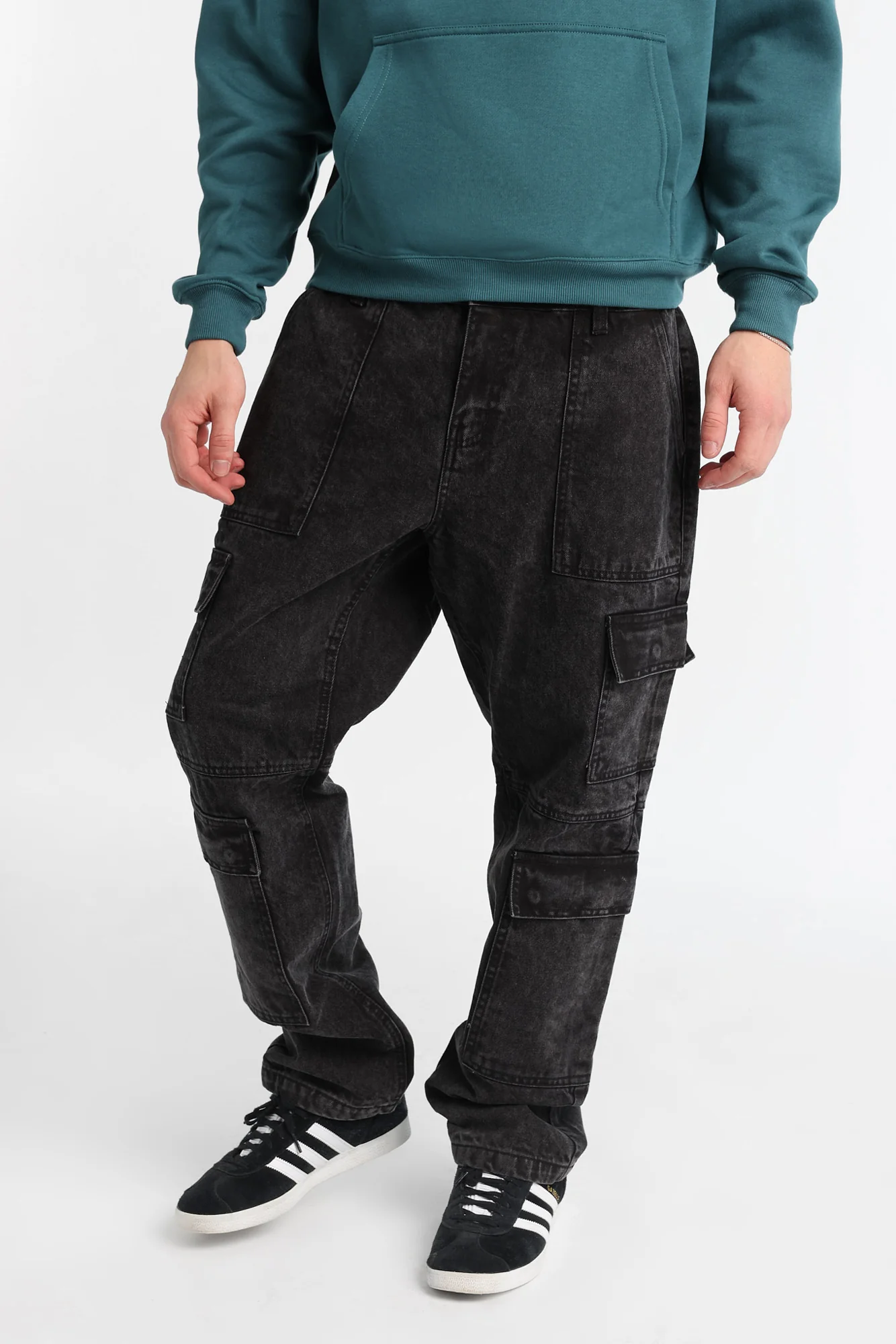 Jean cargo délavé noir à 4 poches