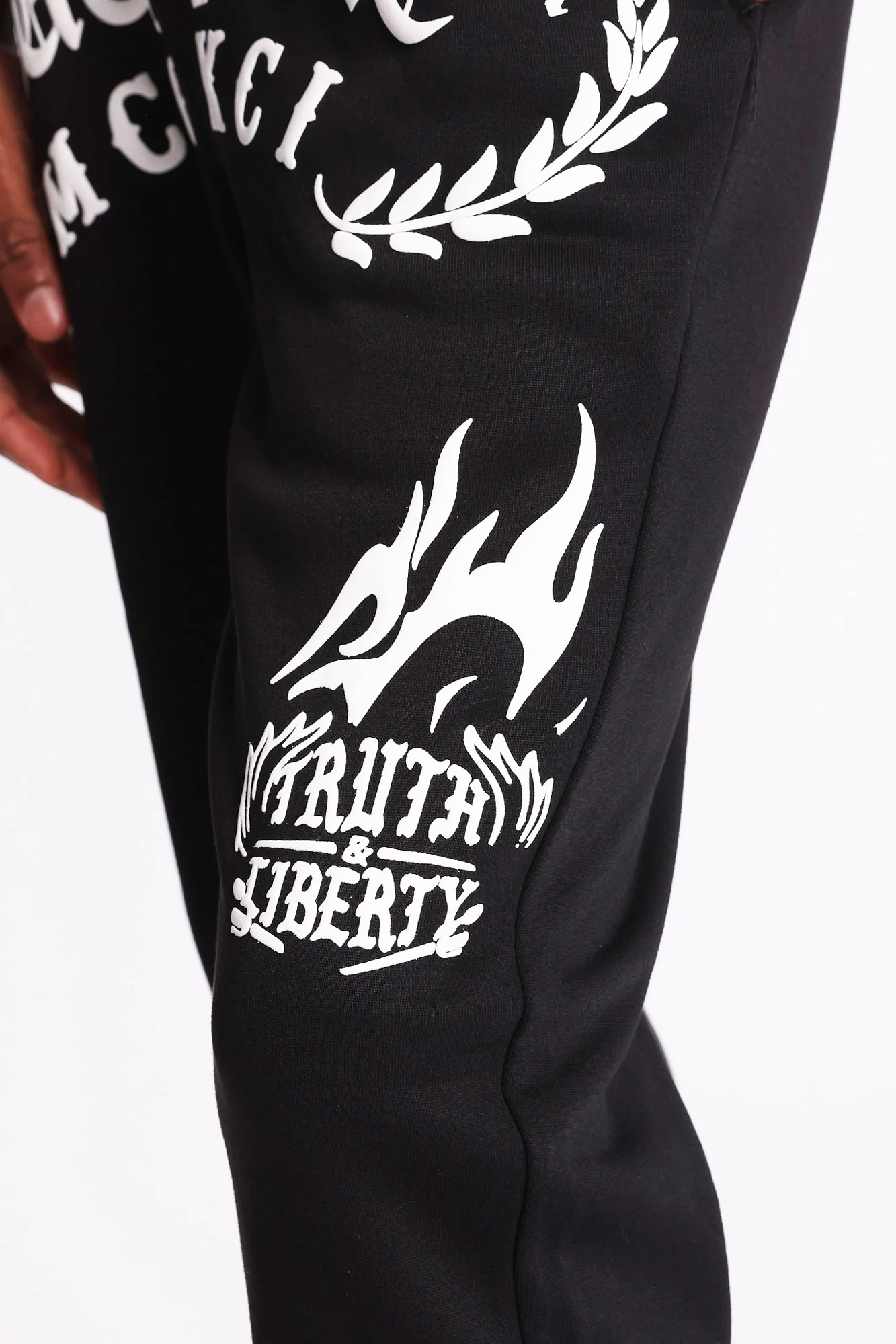 Southpole Truth & Liberty Graphic Fleece Jogger - Image 4