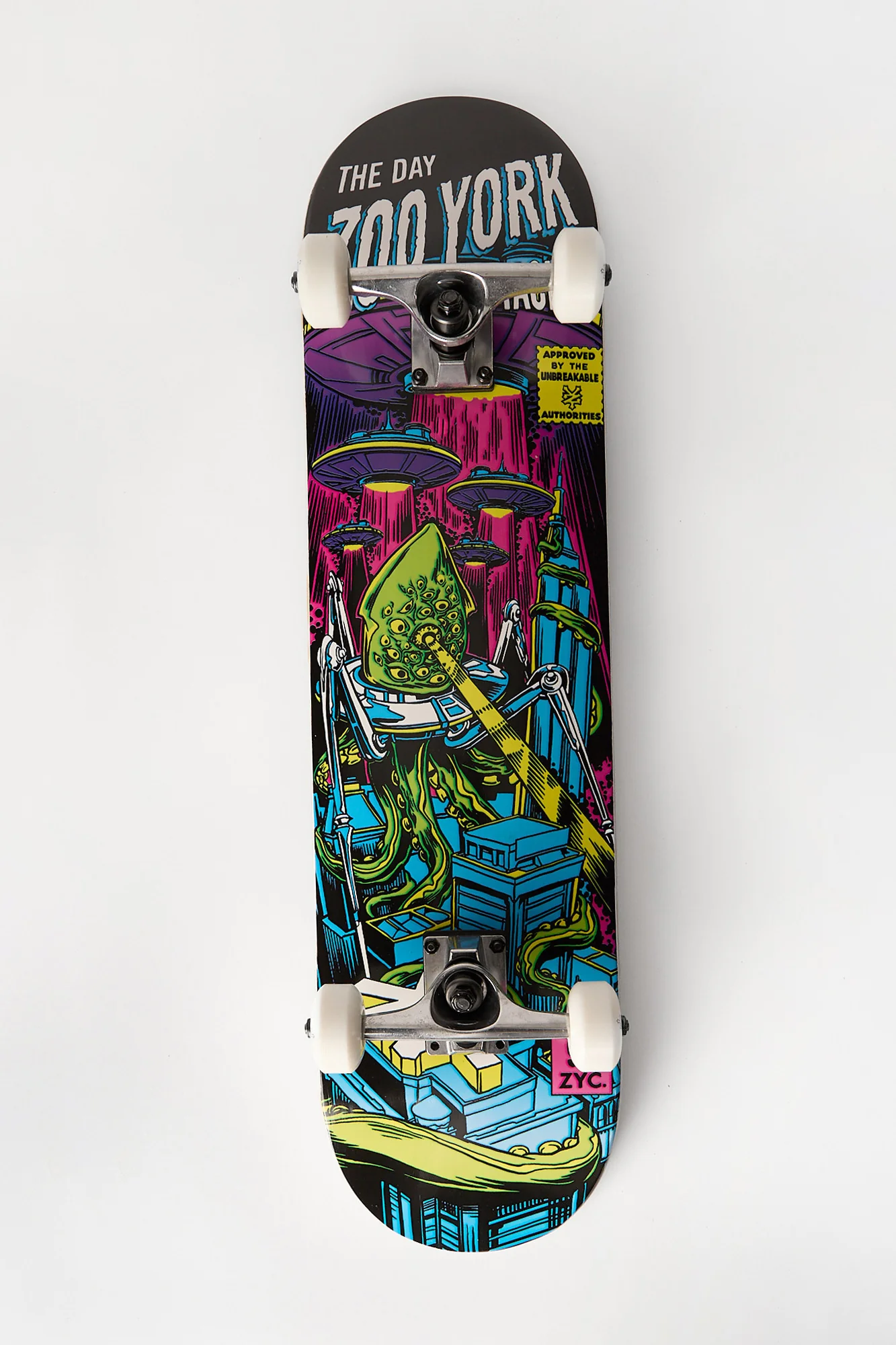 Planche à roulette motif attaque d'aliens Zoo York 7.75"