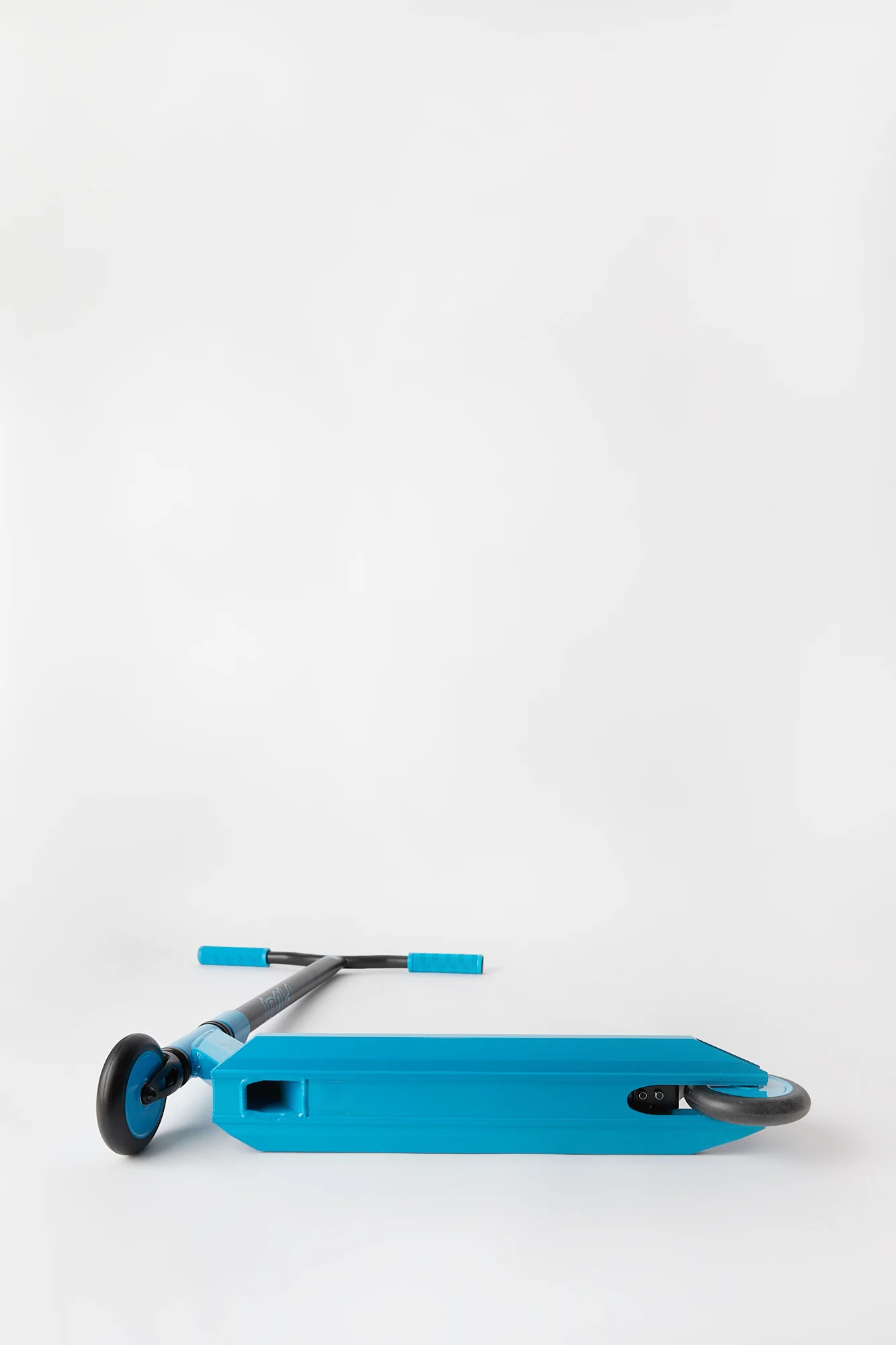 Pivot X-Ride Blue Scooter - Image 5