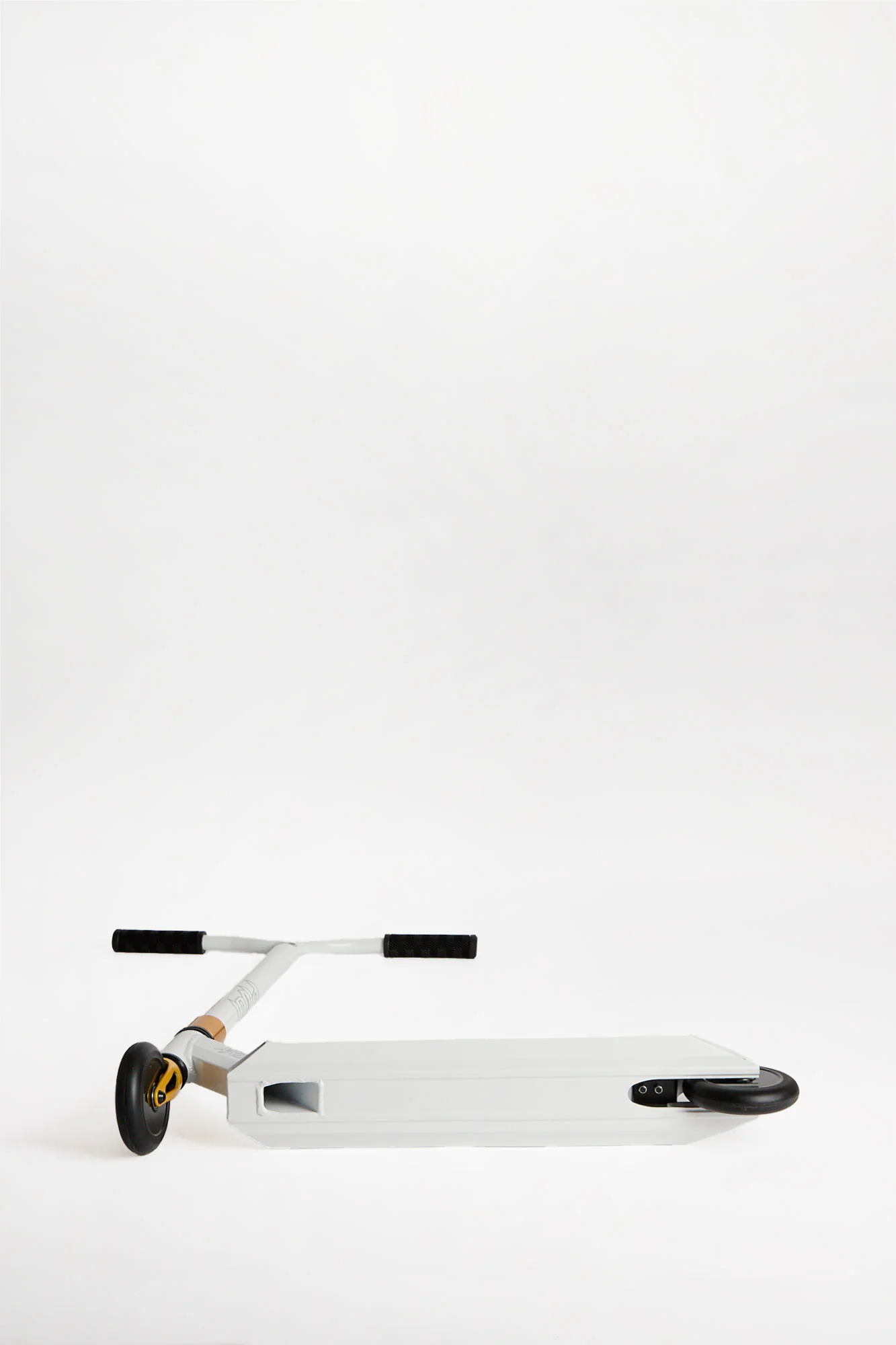 Pivot X-Ride White Scooter - Image 6