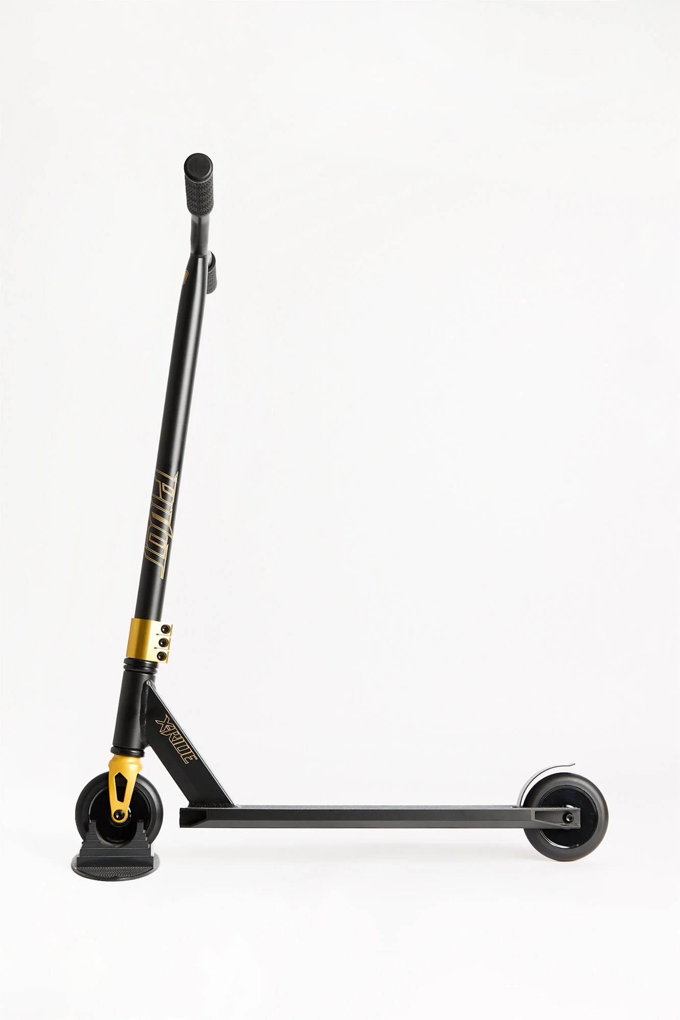 Trottinette Pivot X-Ride noire et dorée - Image 2