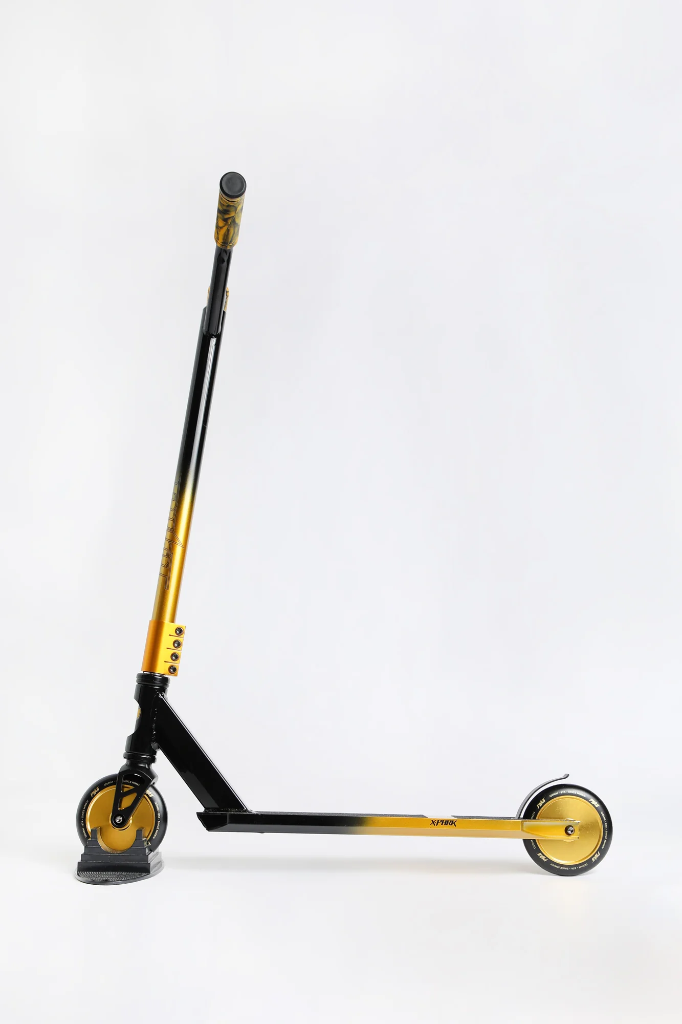 Trottinette Pivot X-Park noire et dorée - Image 3