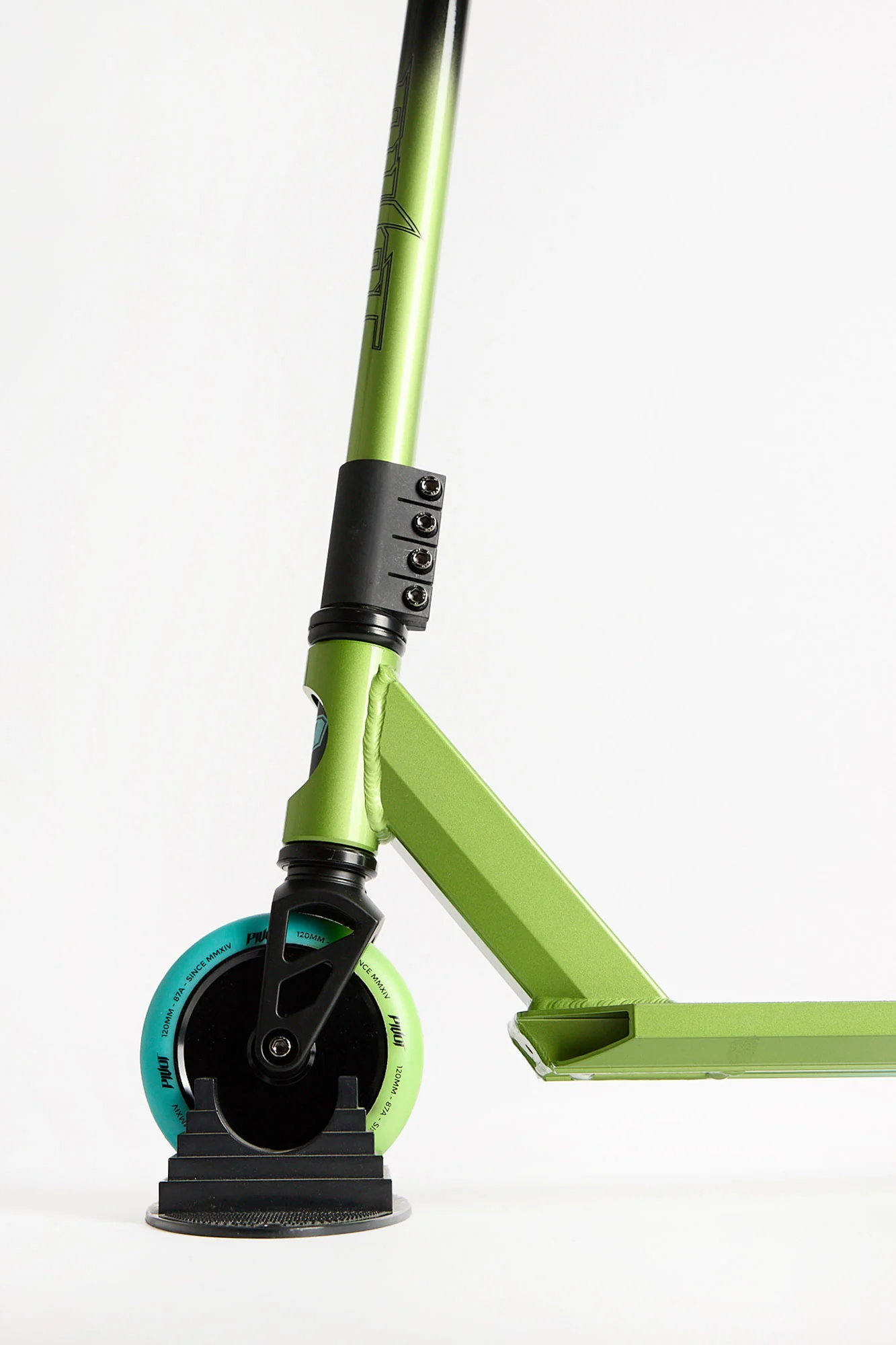 Pivot X-Park Green & Blue Fade Scooter - Image 4