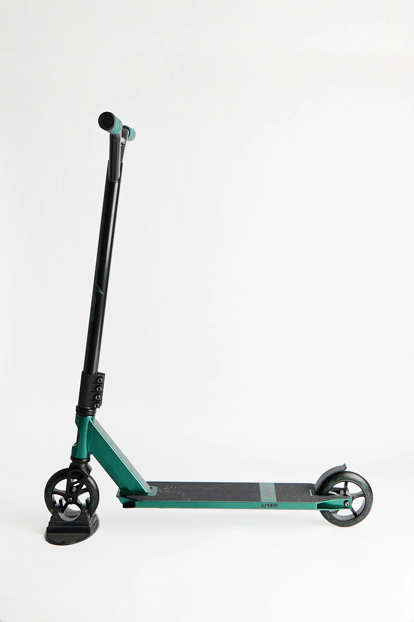 Pivot X-Park Green Scooter - Image 2