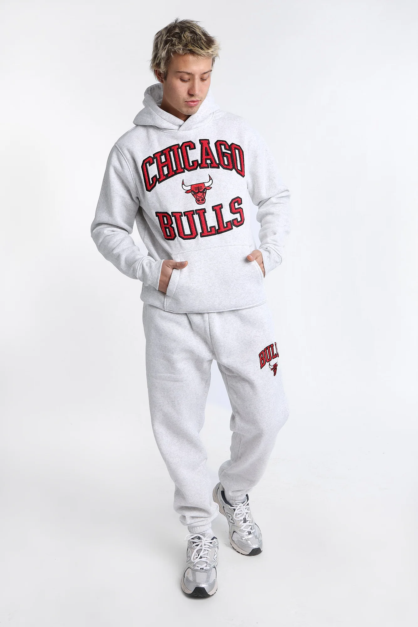 Chicago Bulls Chenille Logo Hoodie - Image 4