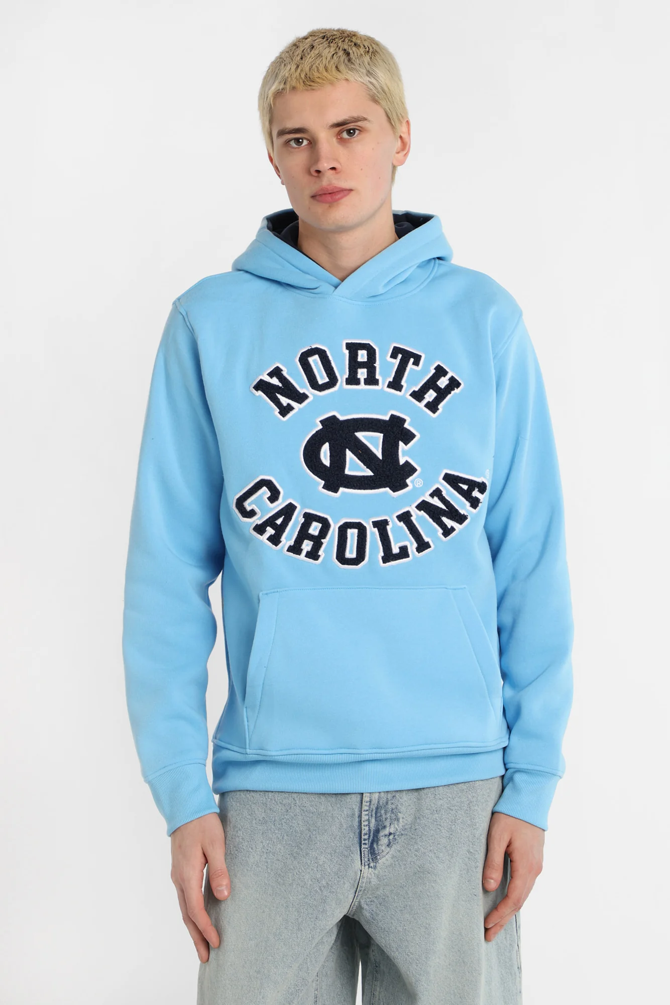 Haut à capuchon logo chenille University of North Carolina