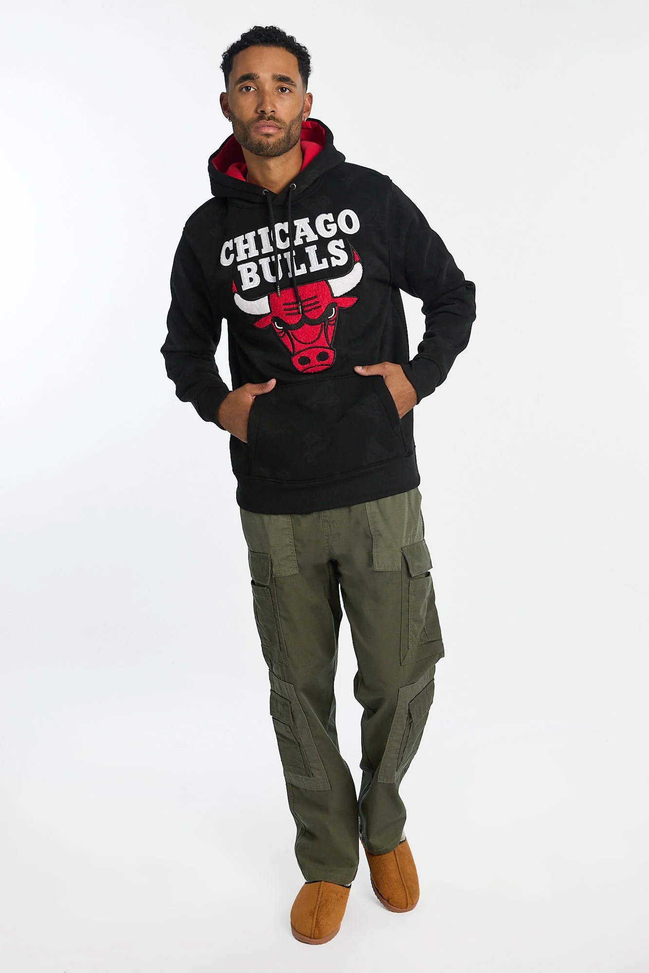 Haut à capuchon imprimé ton sur ton et logo chenille Chicago Bulls homme - Image 4