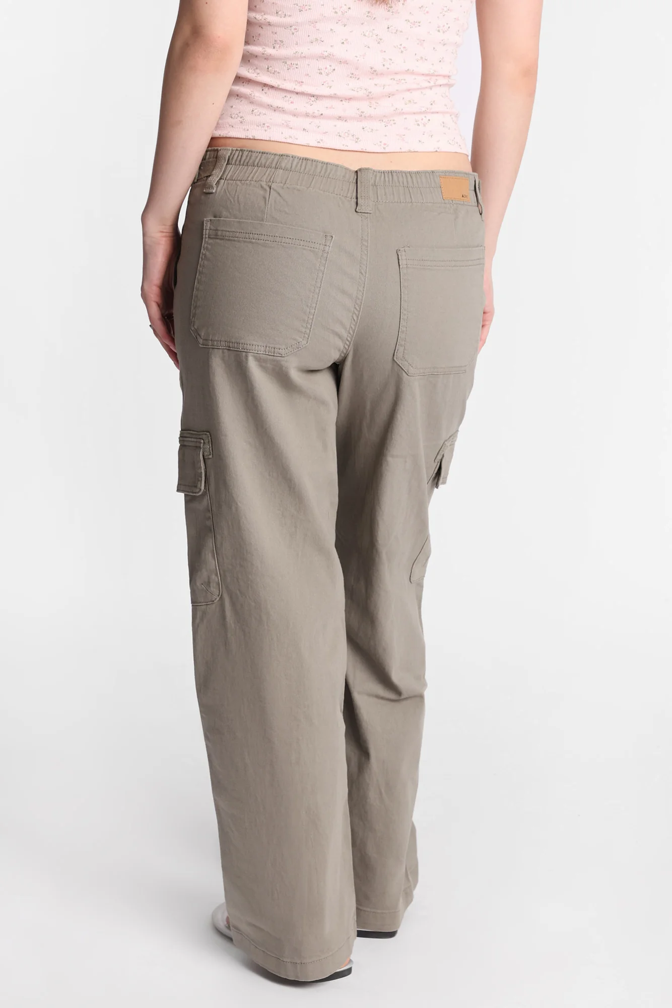 AERO Low Rise Baggy Cargo Twill Pants - Image 13