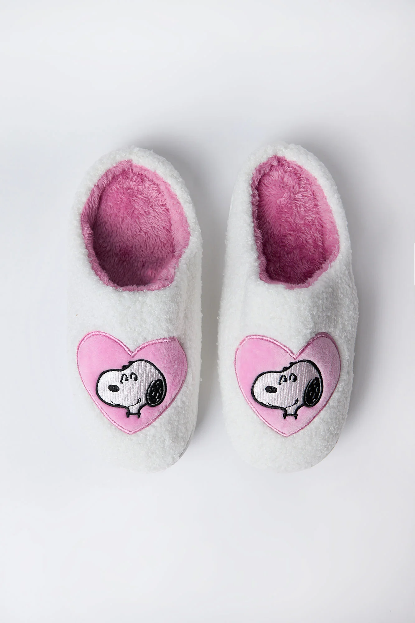Pantoufles peluche Peanuts Snoopy coeur